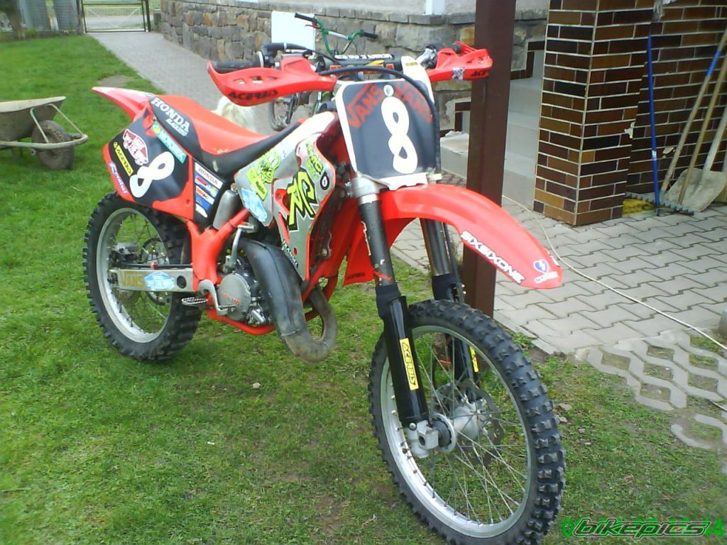 Photo 1517105