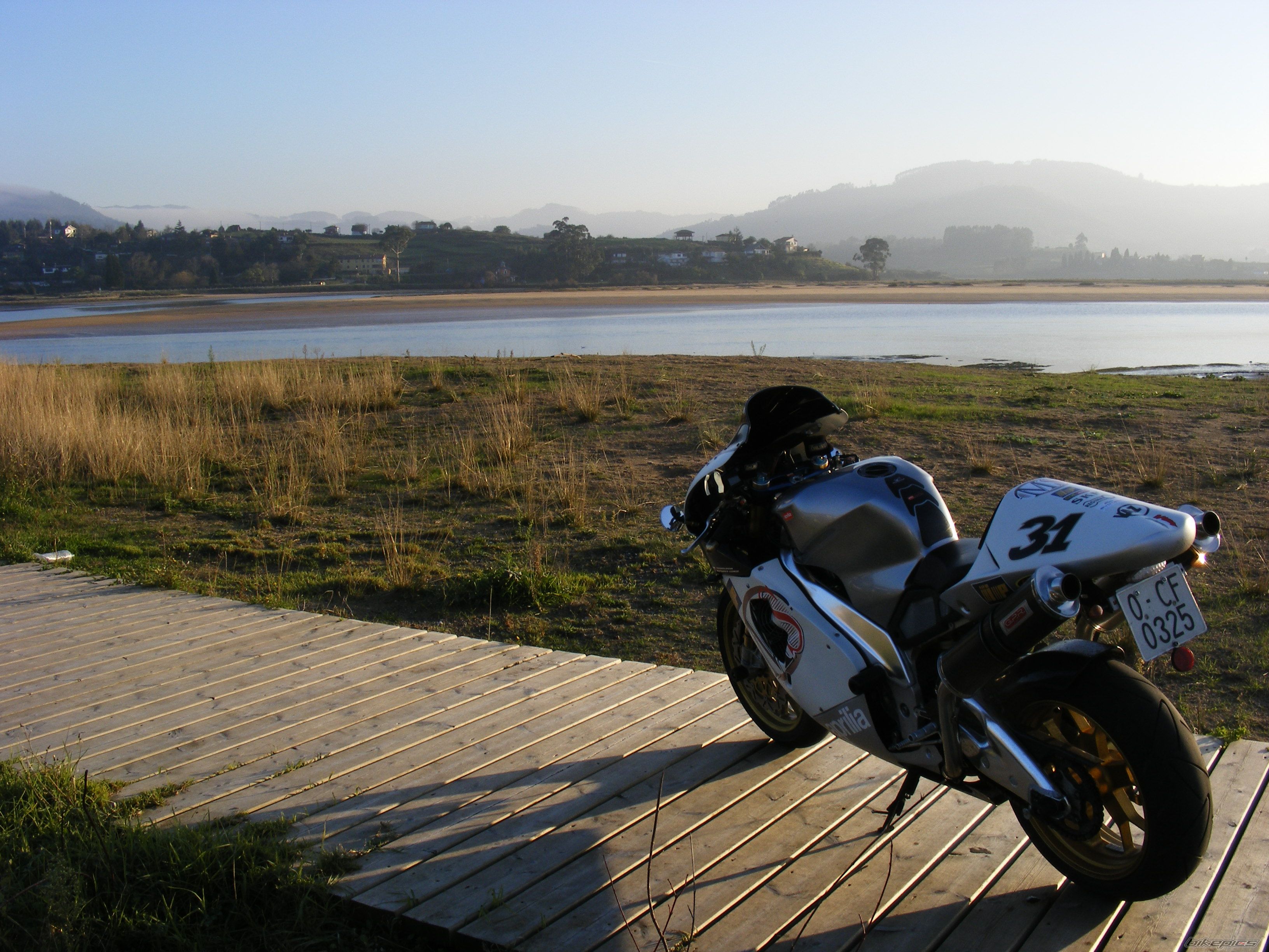 Photo 1517472