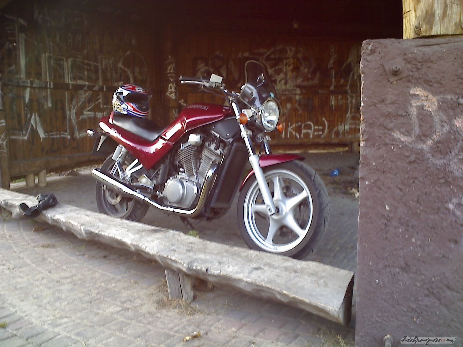Photo 1517608