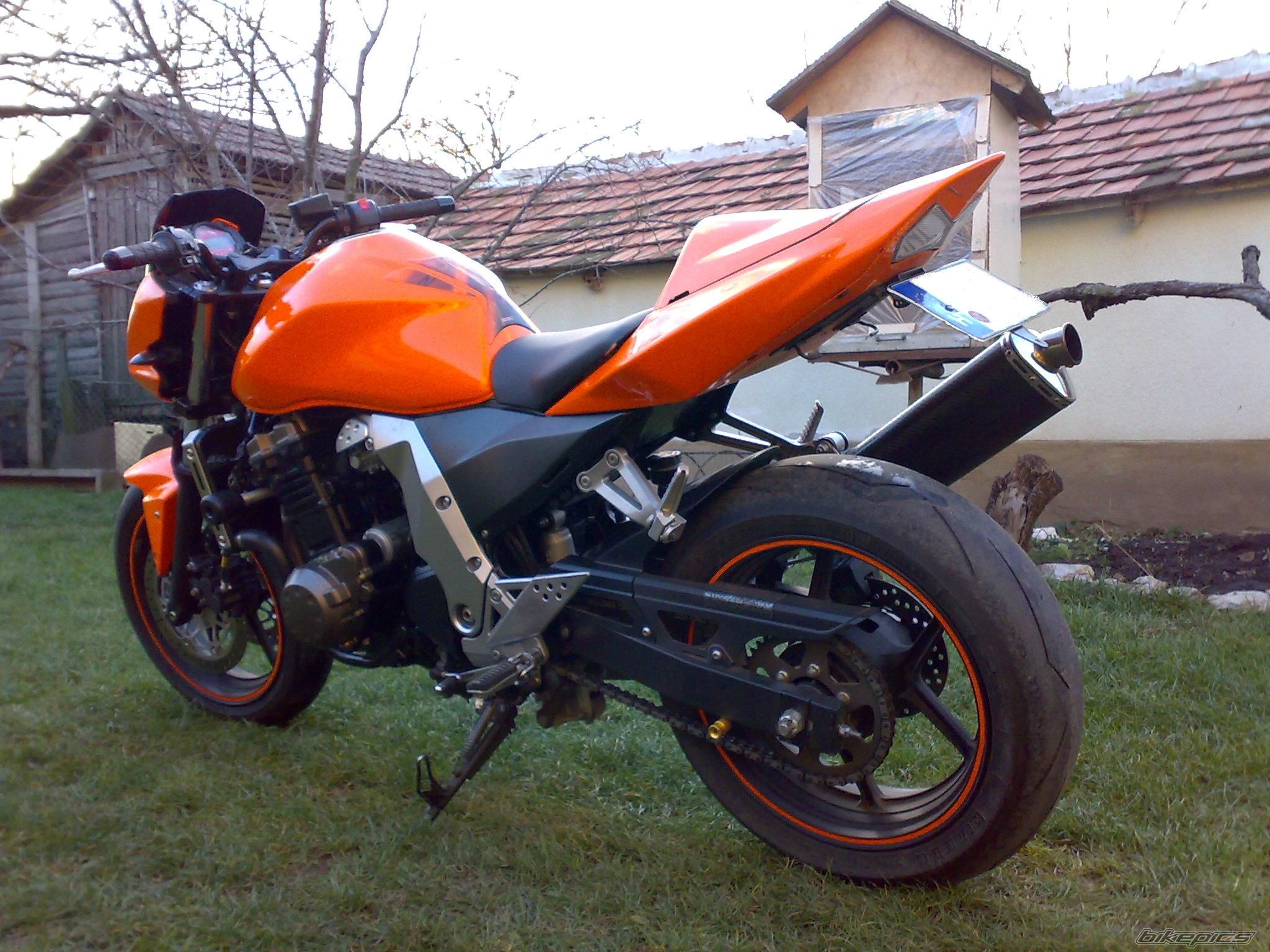 Photo 1517663