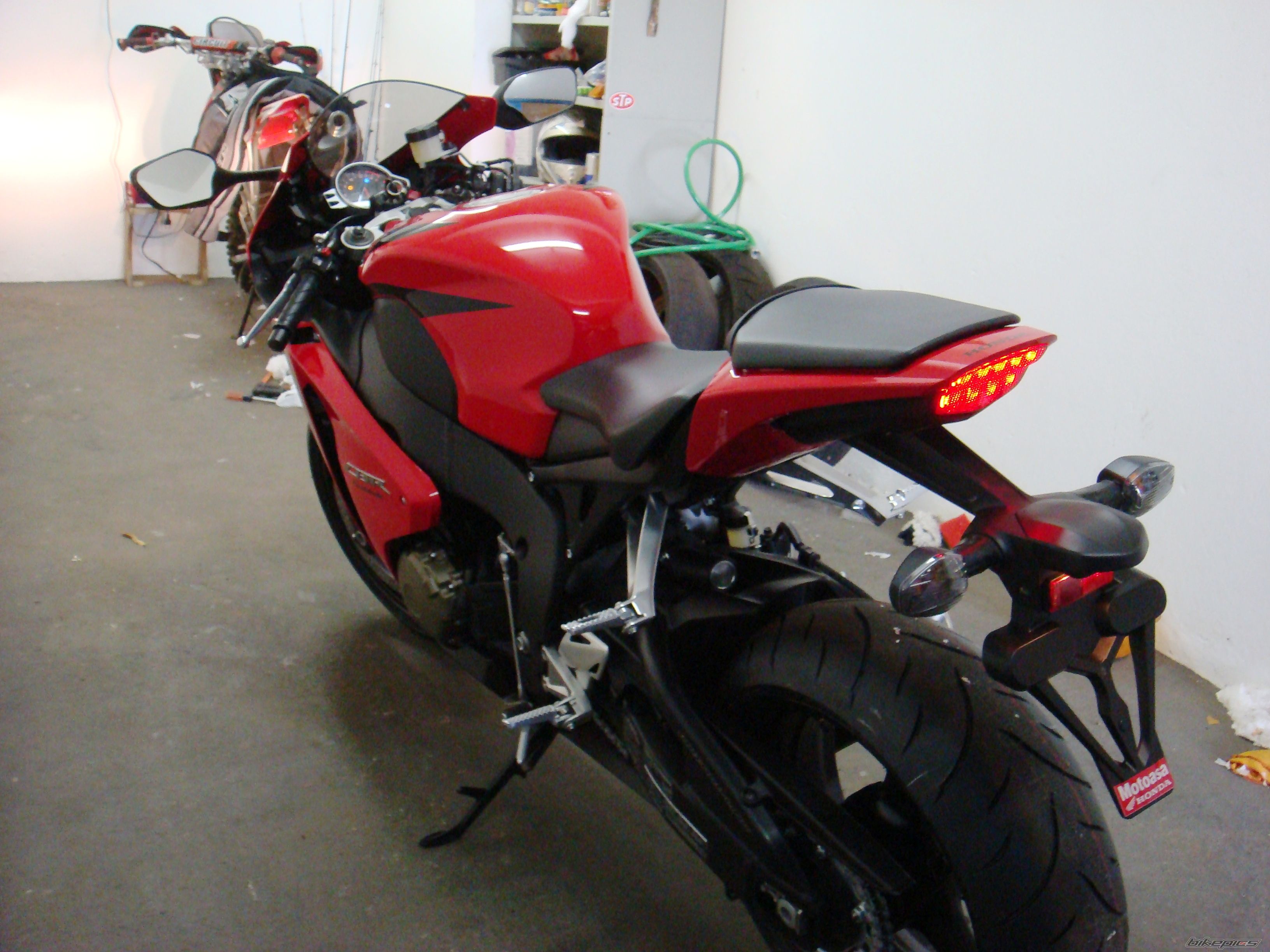 Photo 1517676