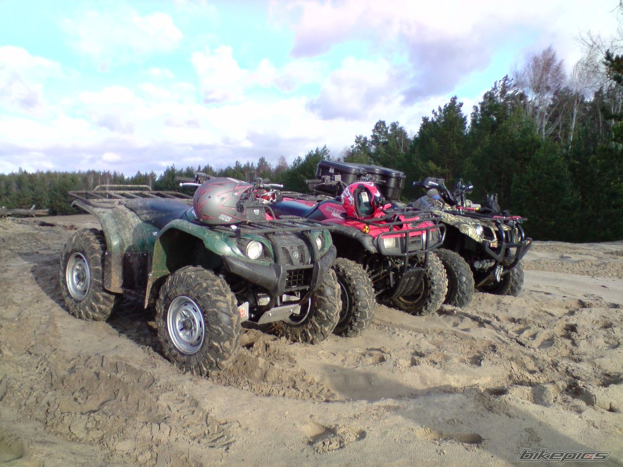 Photo 1517689