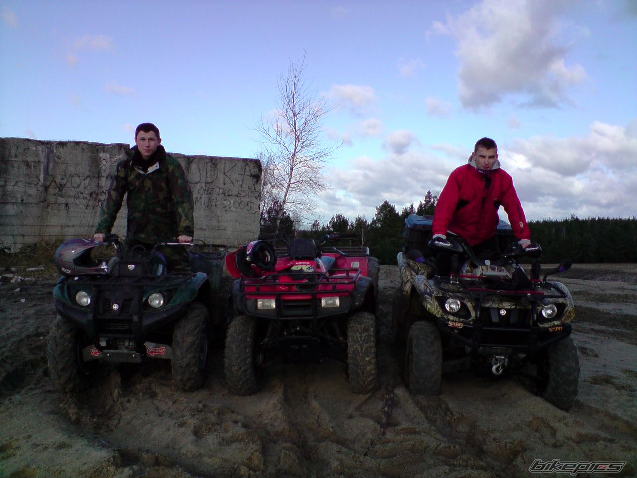 Photo 1517696