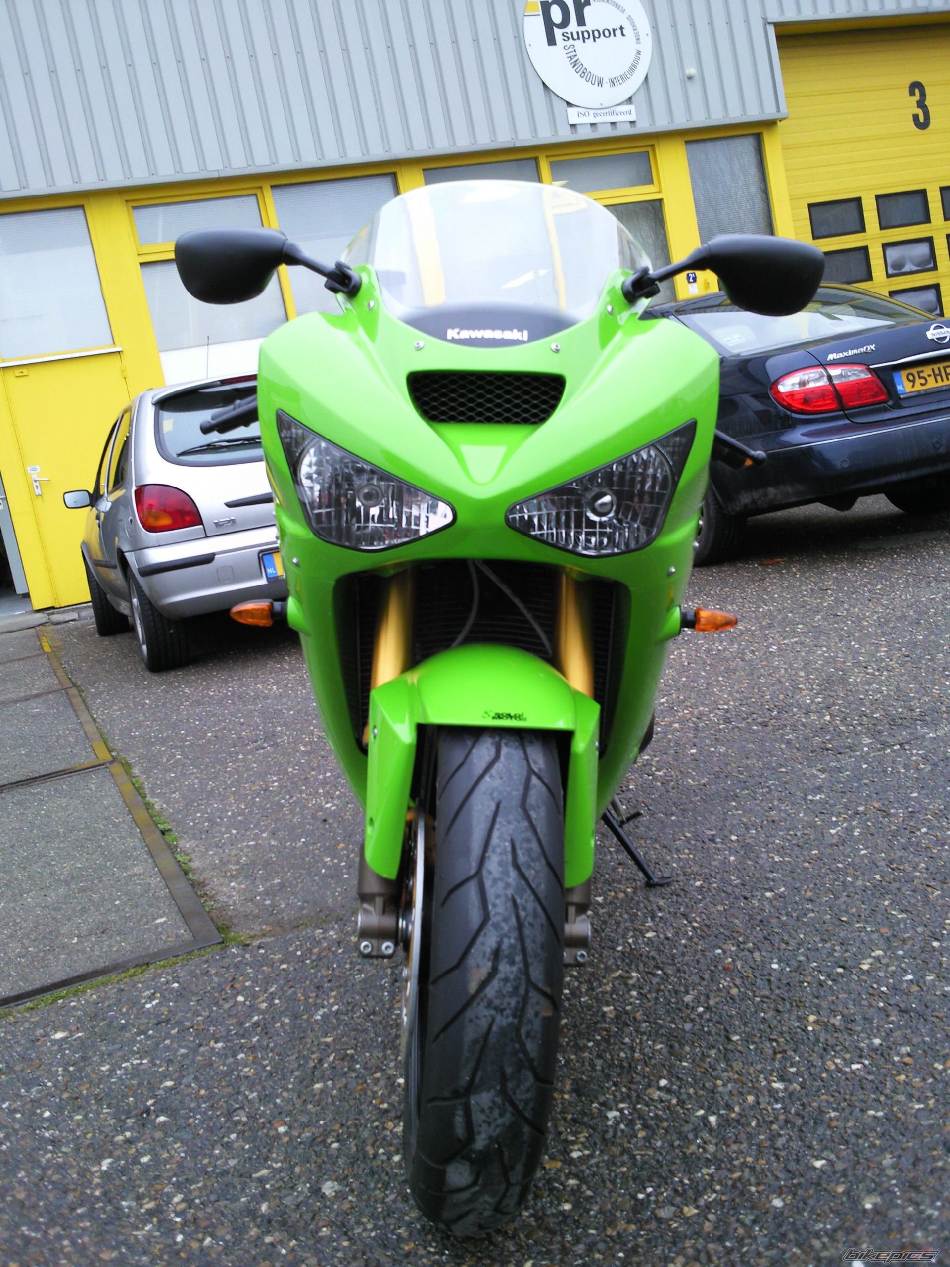 Photo 1517728