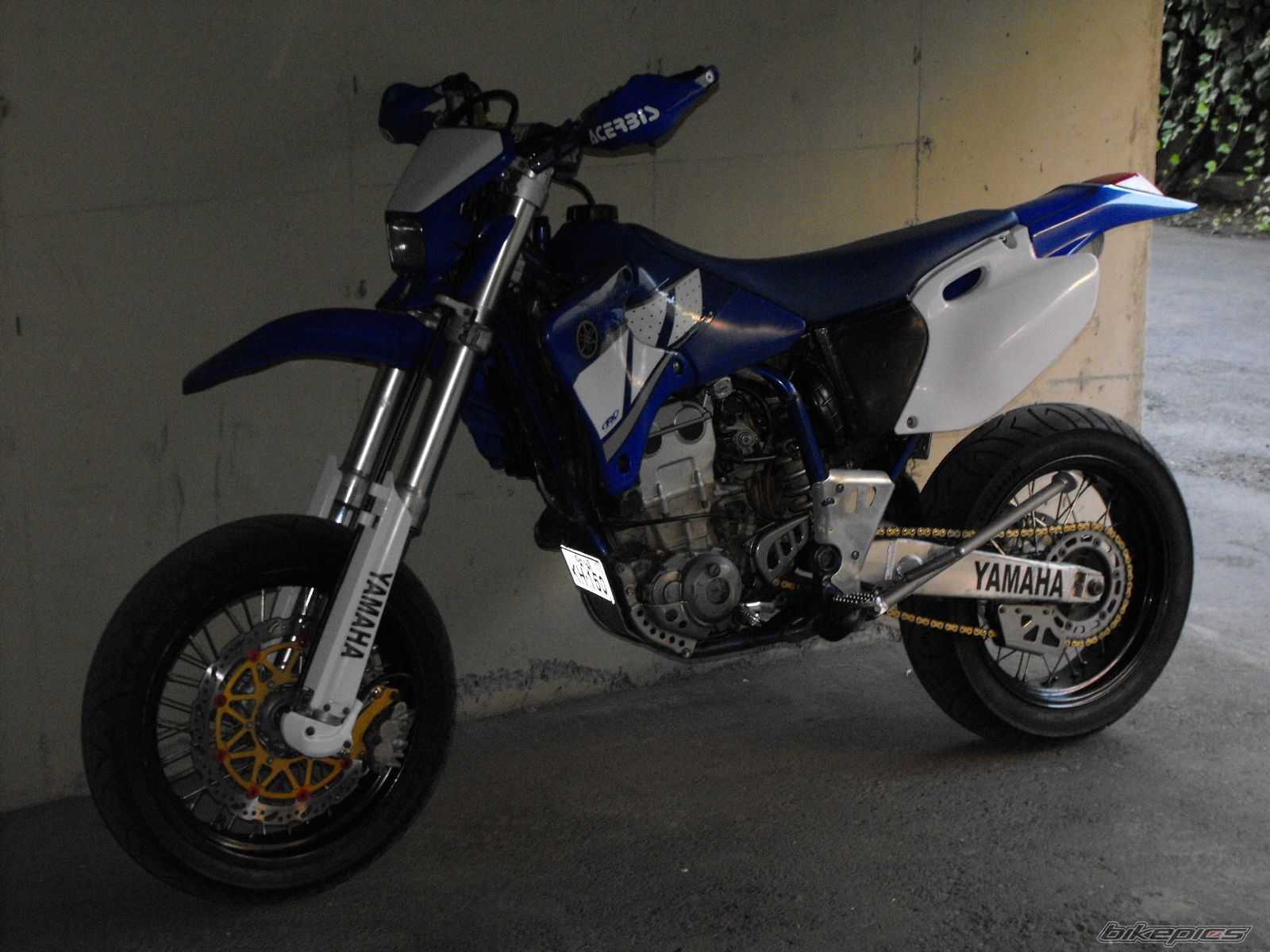 Photo 1517755