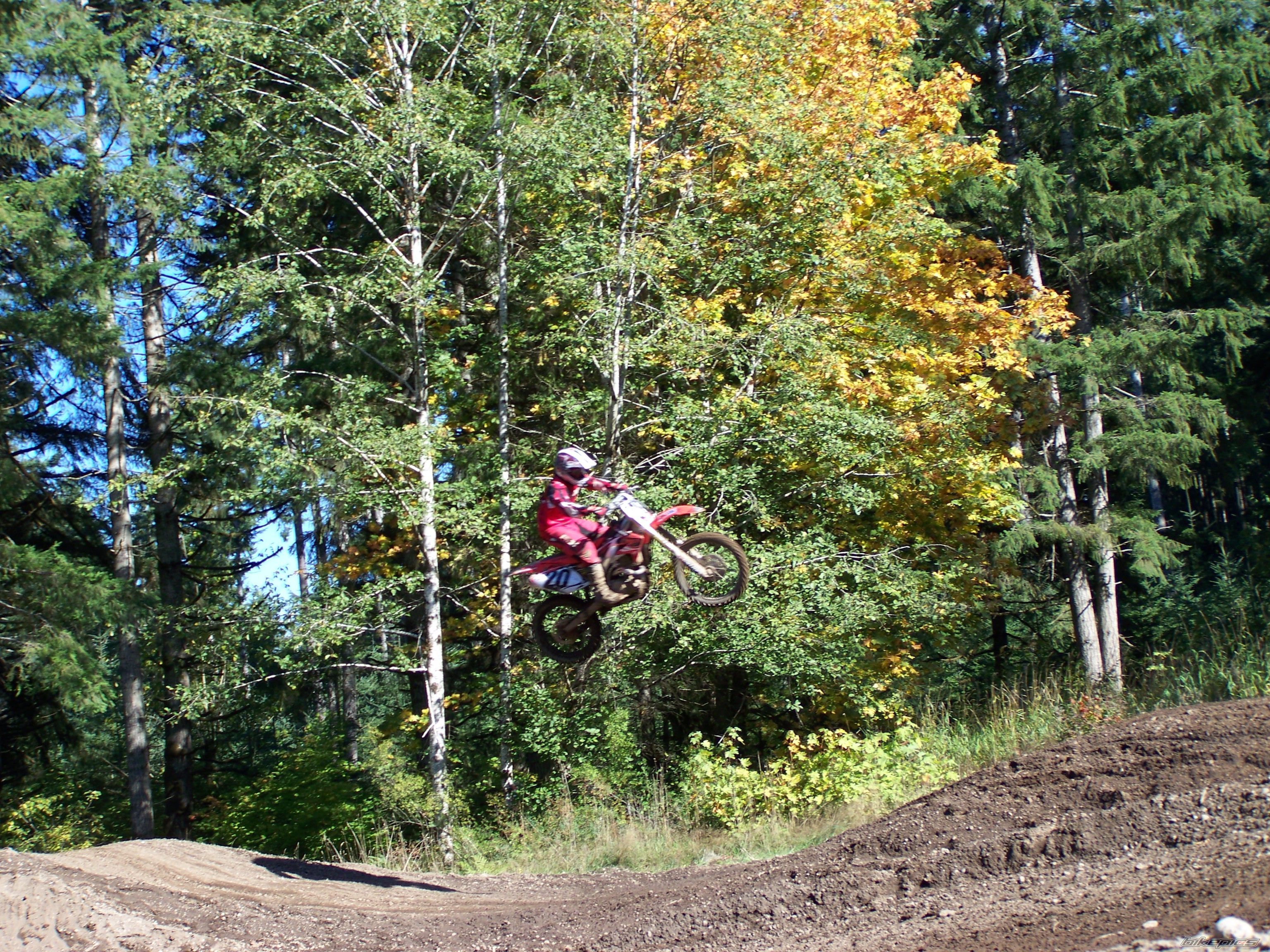 Photo 1517847