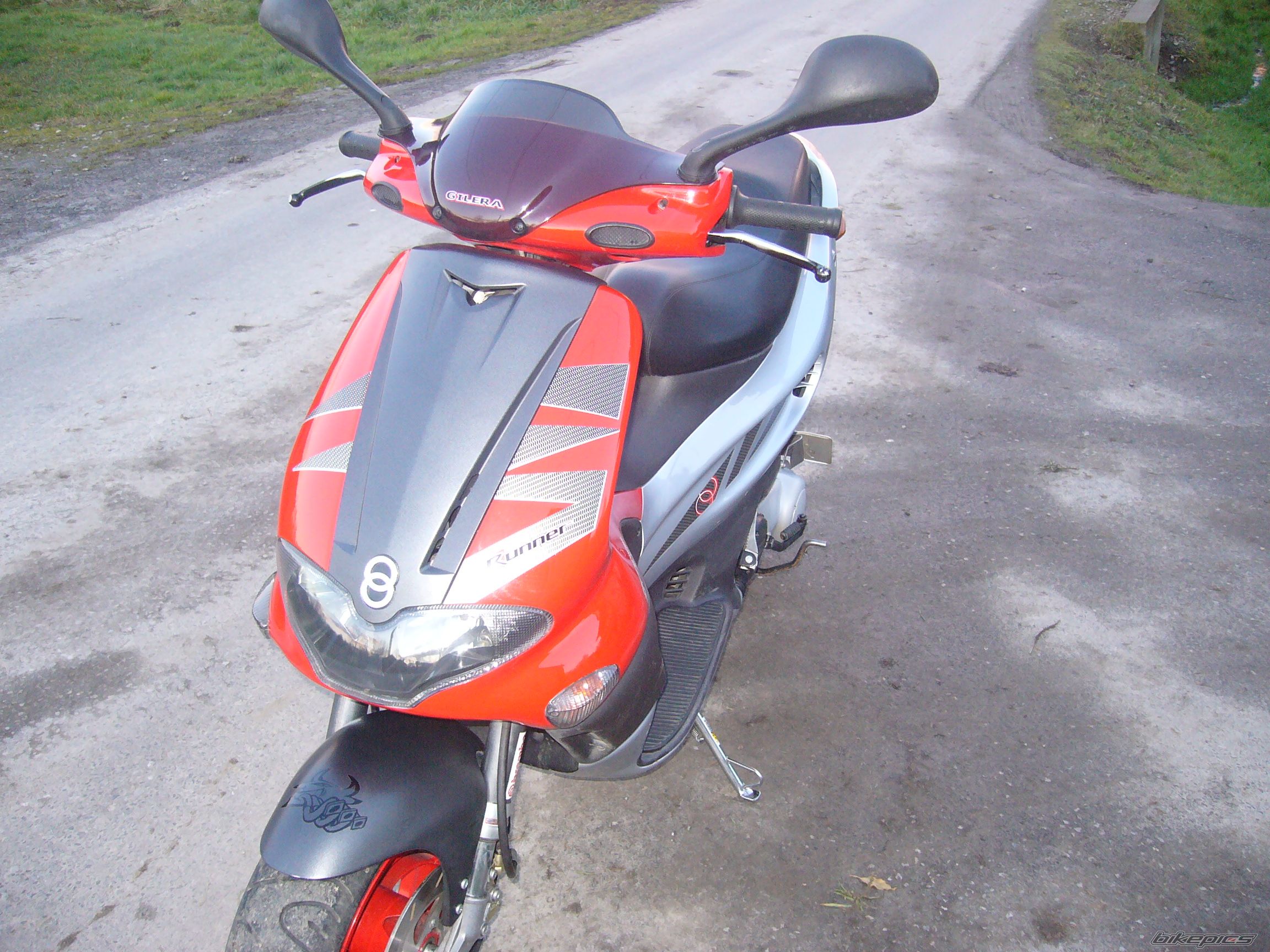 Photo 1517946