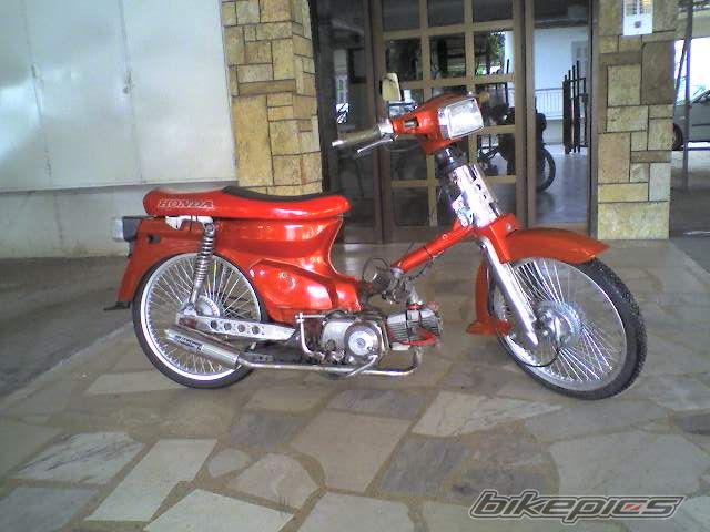 Photo 1517984