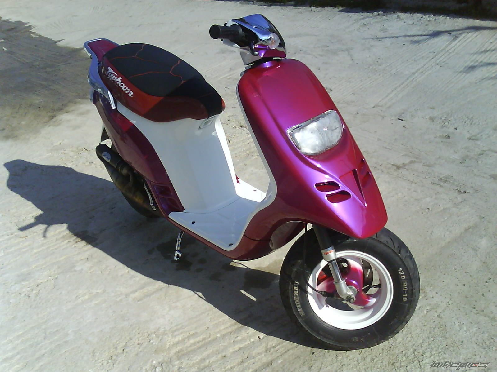 Photo 1518176