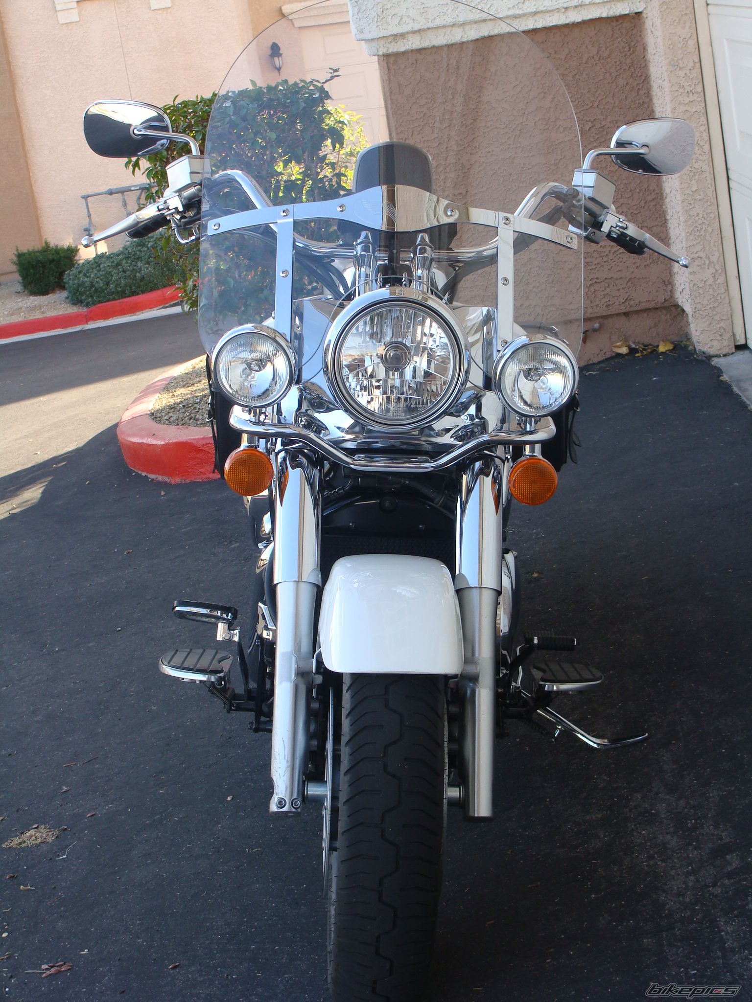 Photo 1518303