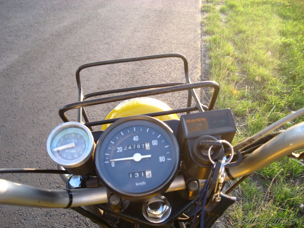 Photo 1518325