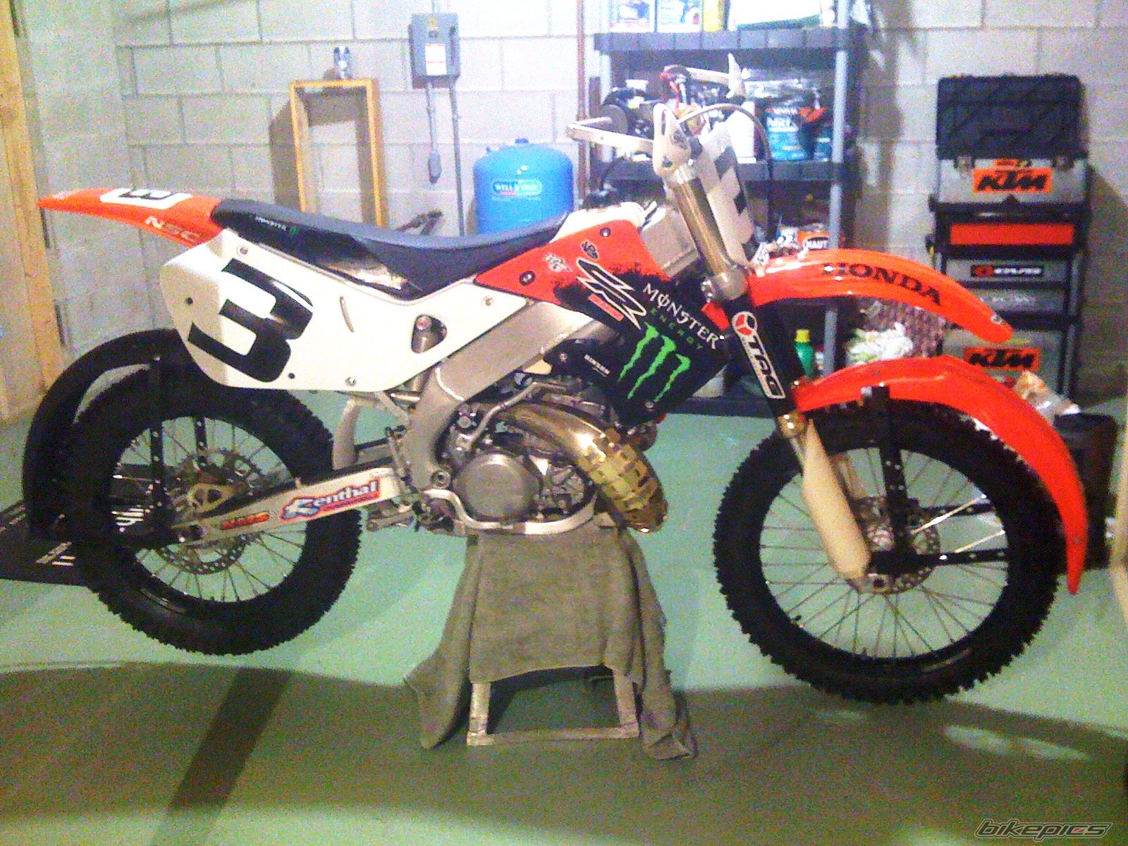 Photo 1518373
