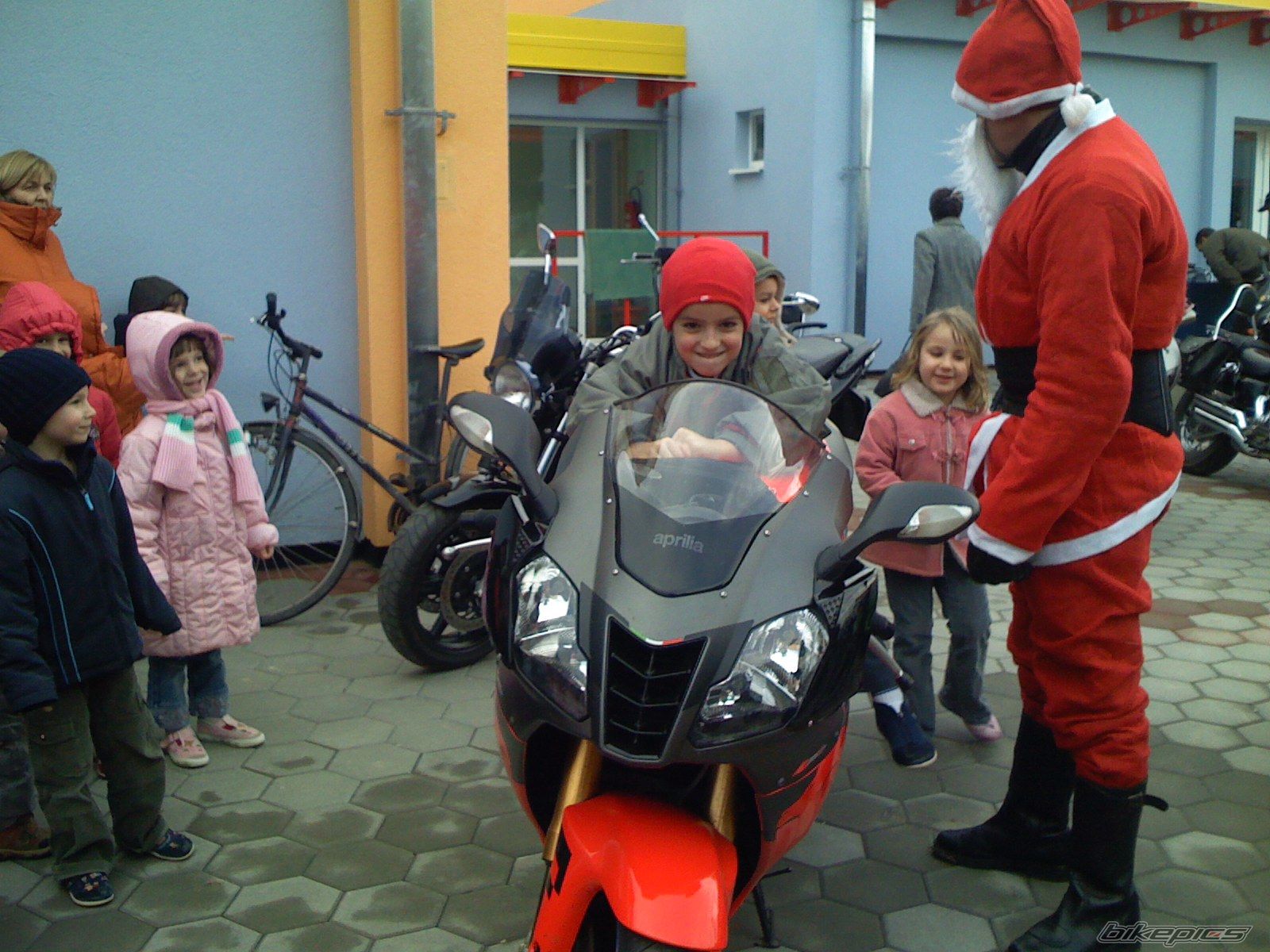 Photo 1518396