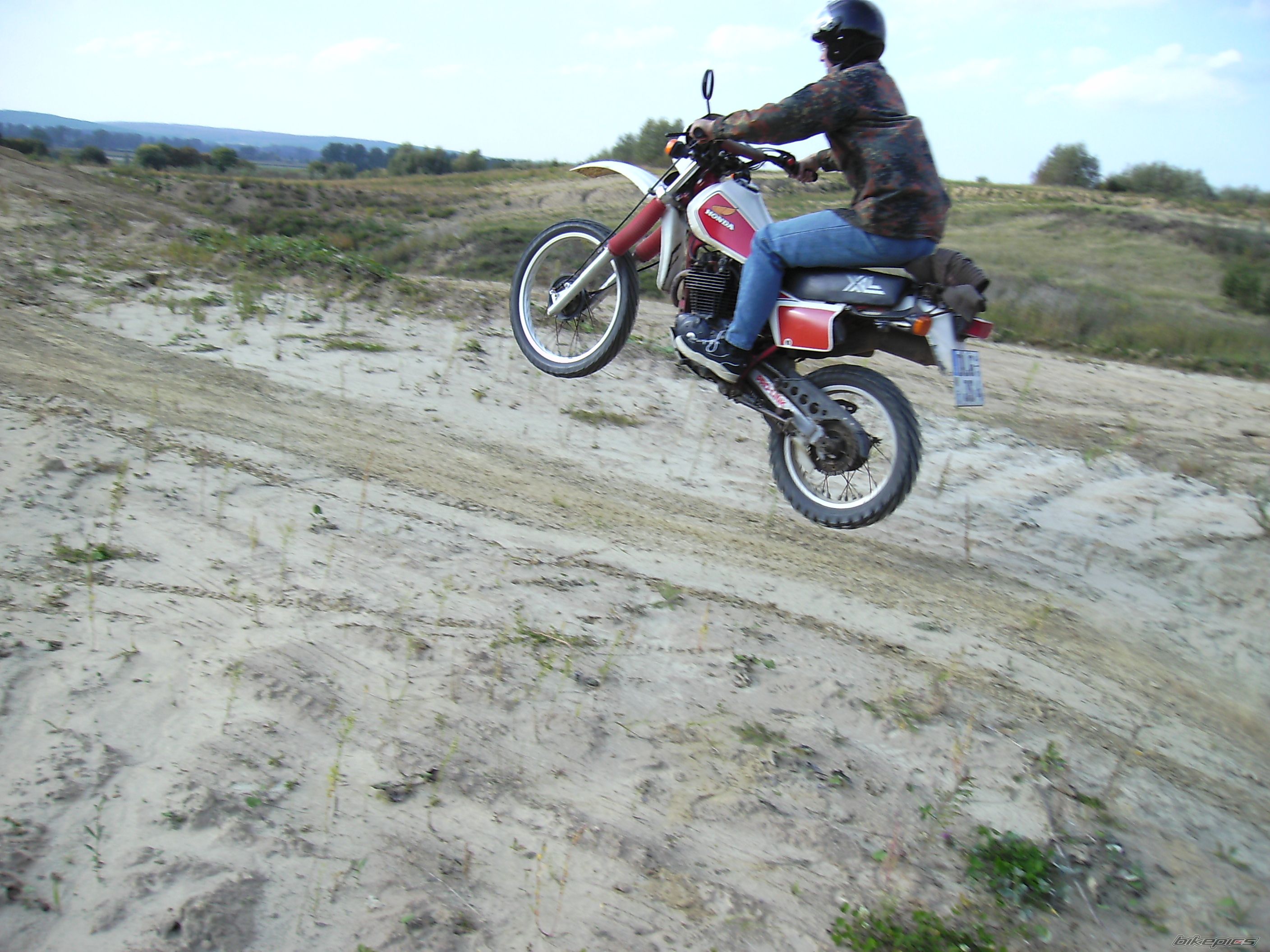 Photo 1518435