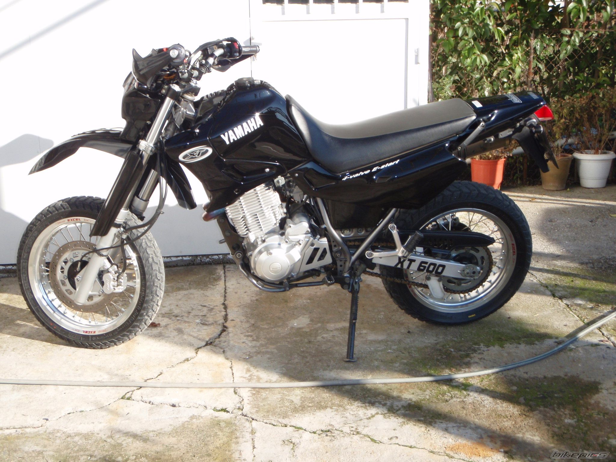 Photo 1518689