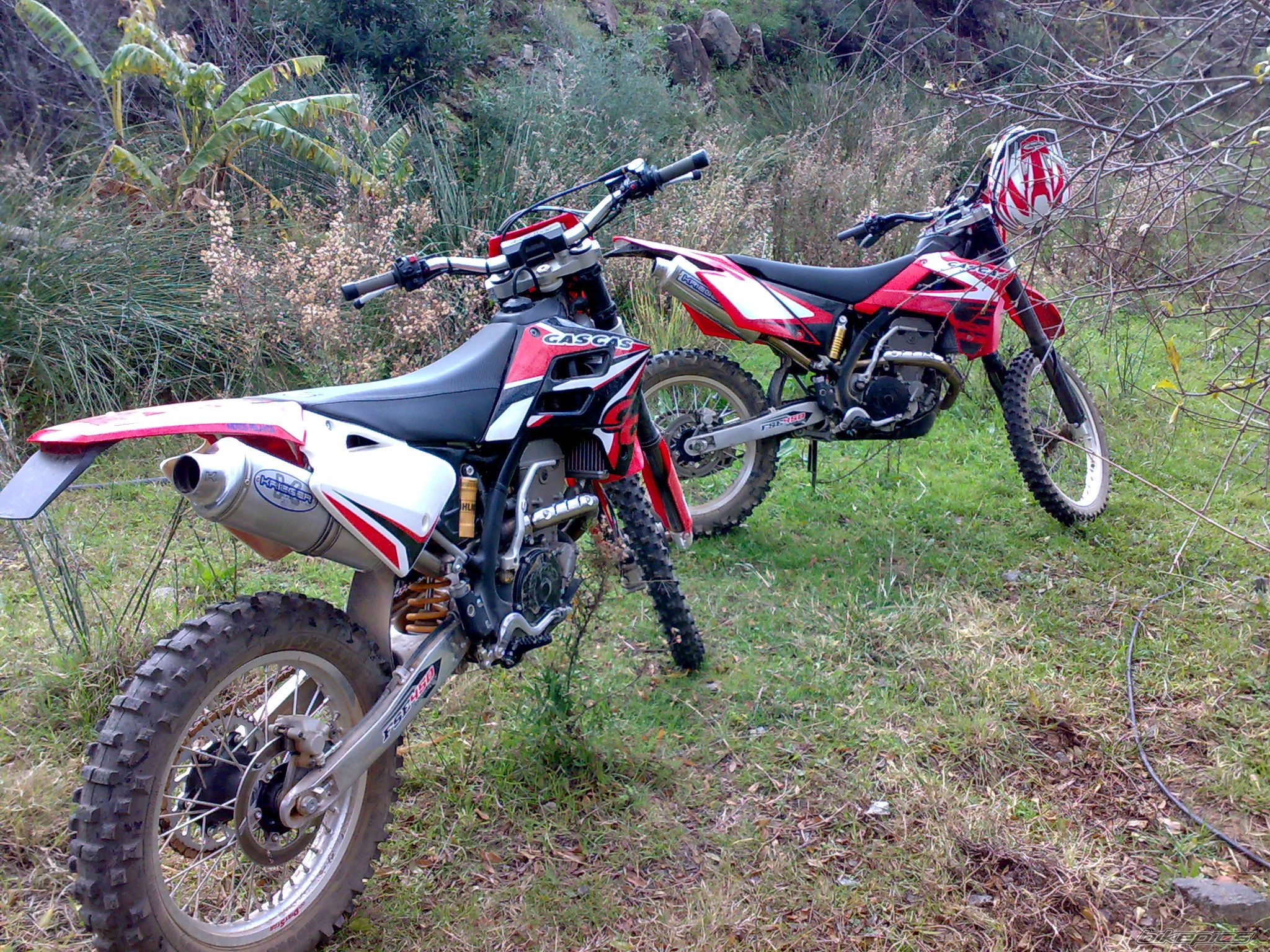 Photo 1518809