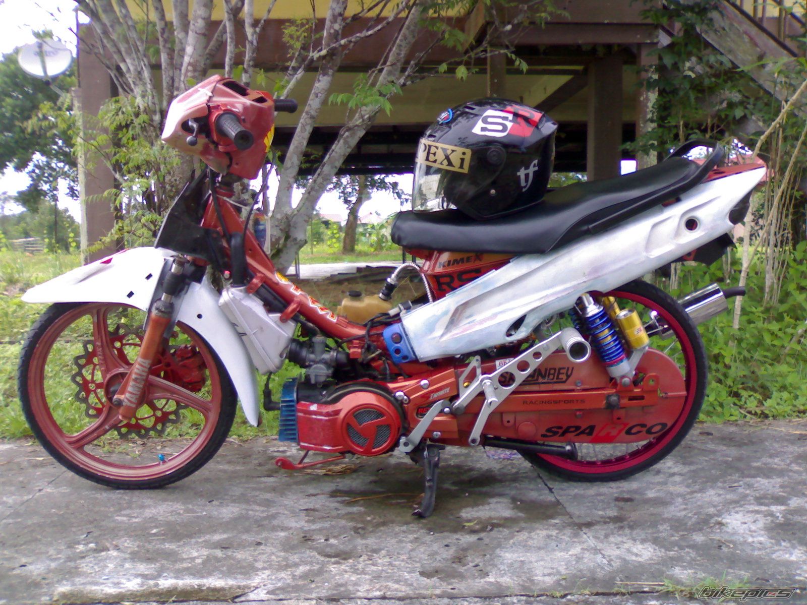 Photo 1518836