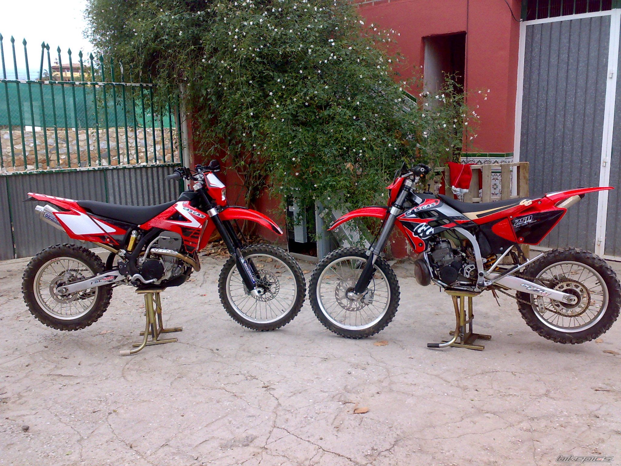 Photo 1518875