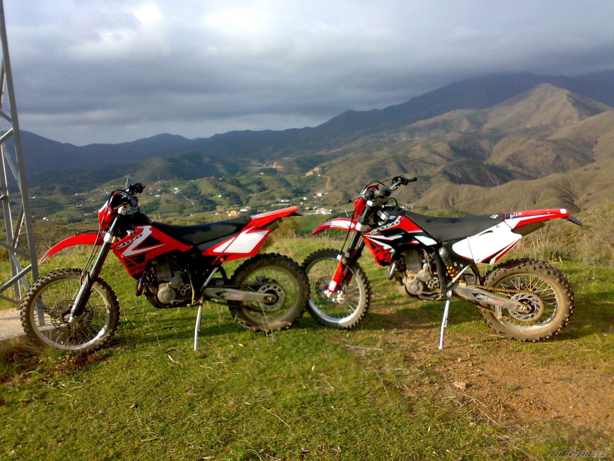 Photo 1518884