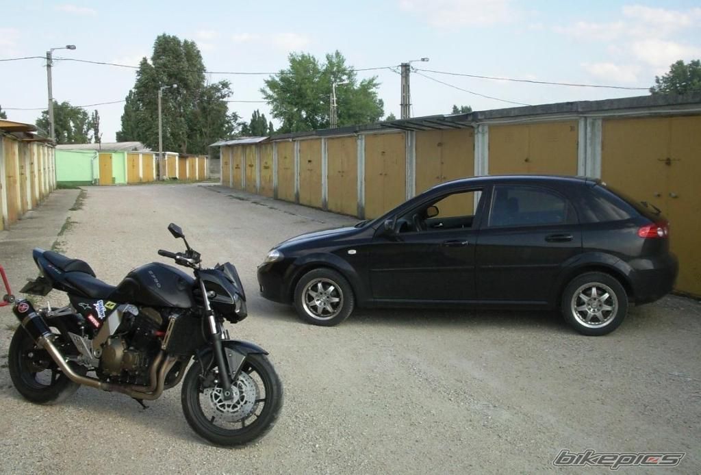 Photo 1519002