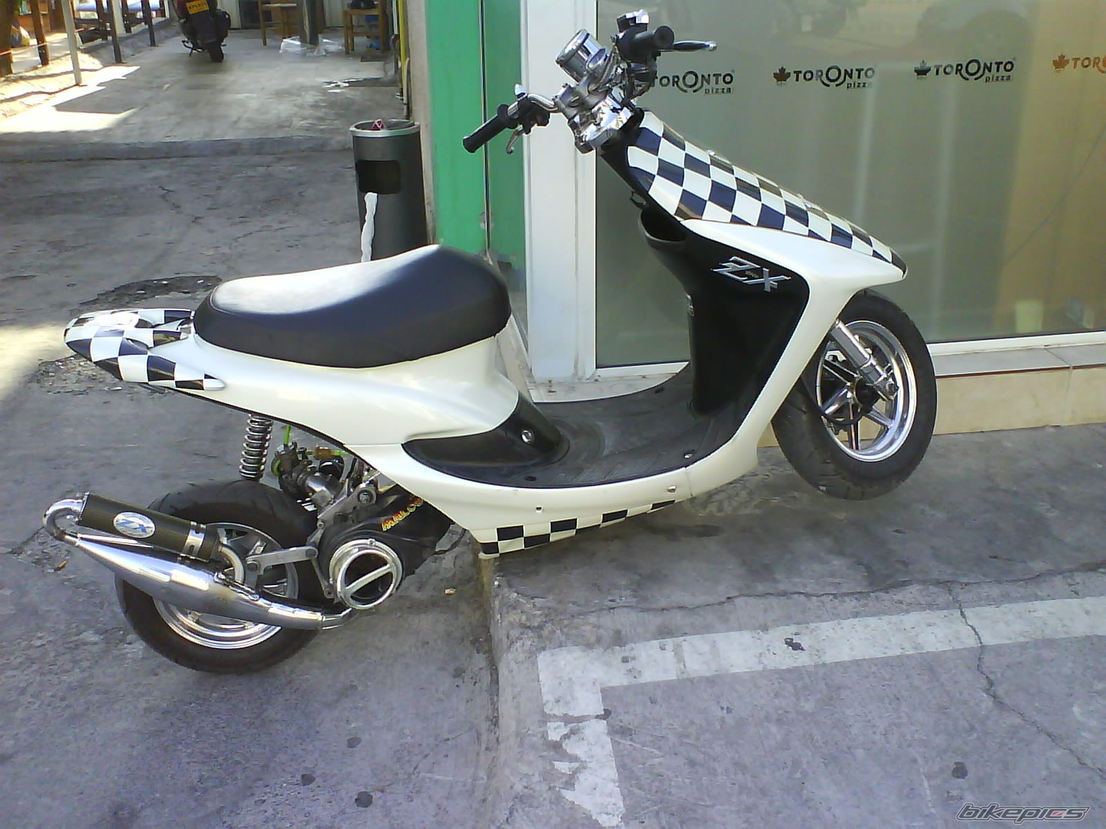Photo 1519327