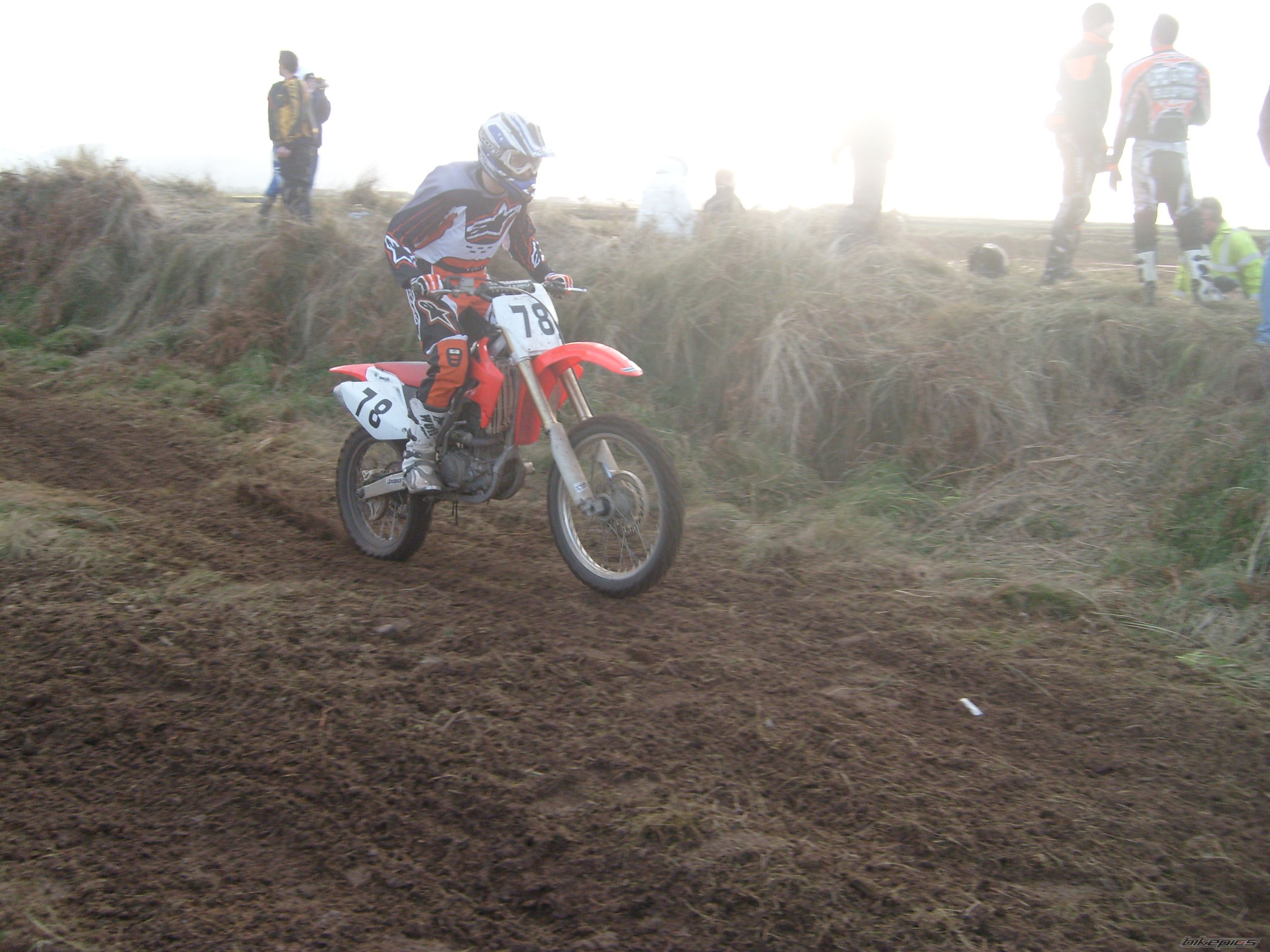 Photo 1519689