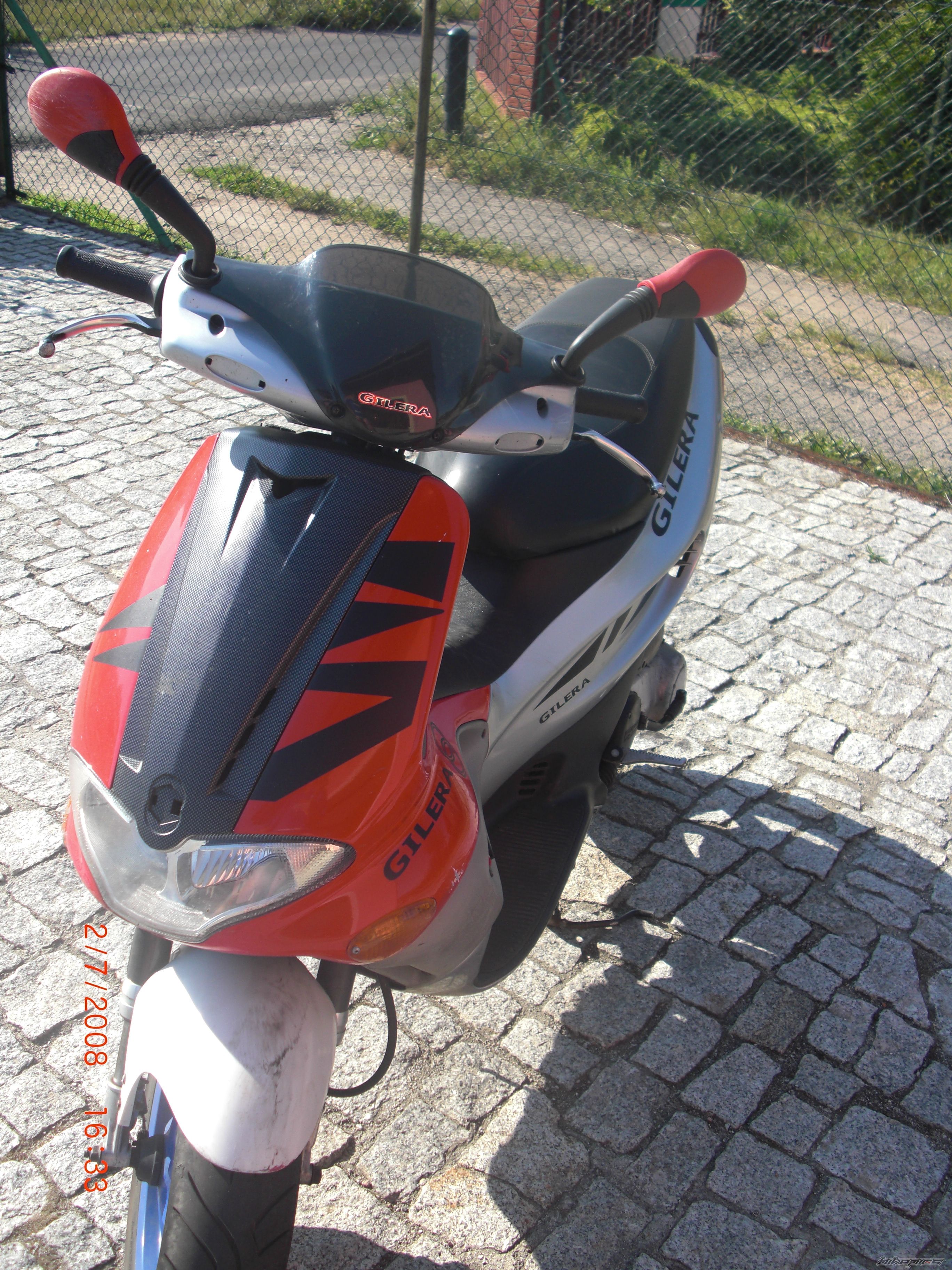 Photo 1519843