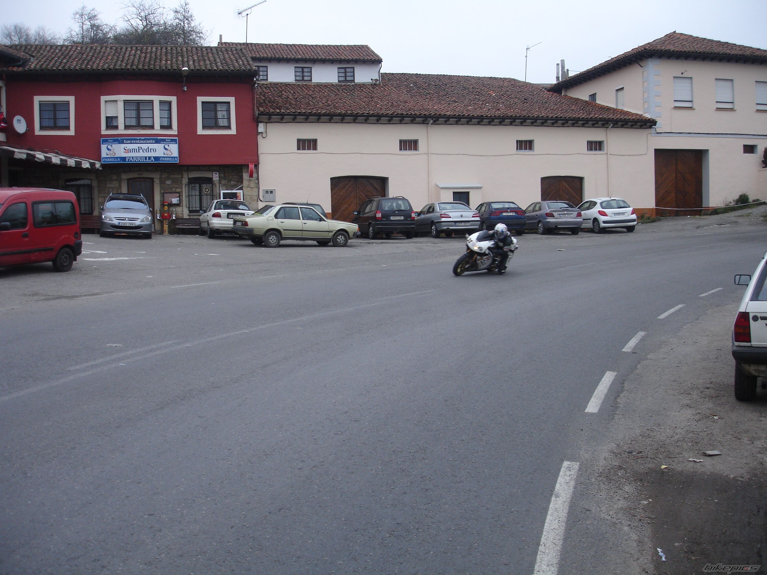 Photo 1519868
