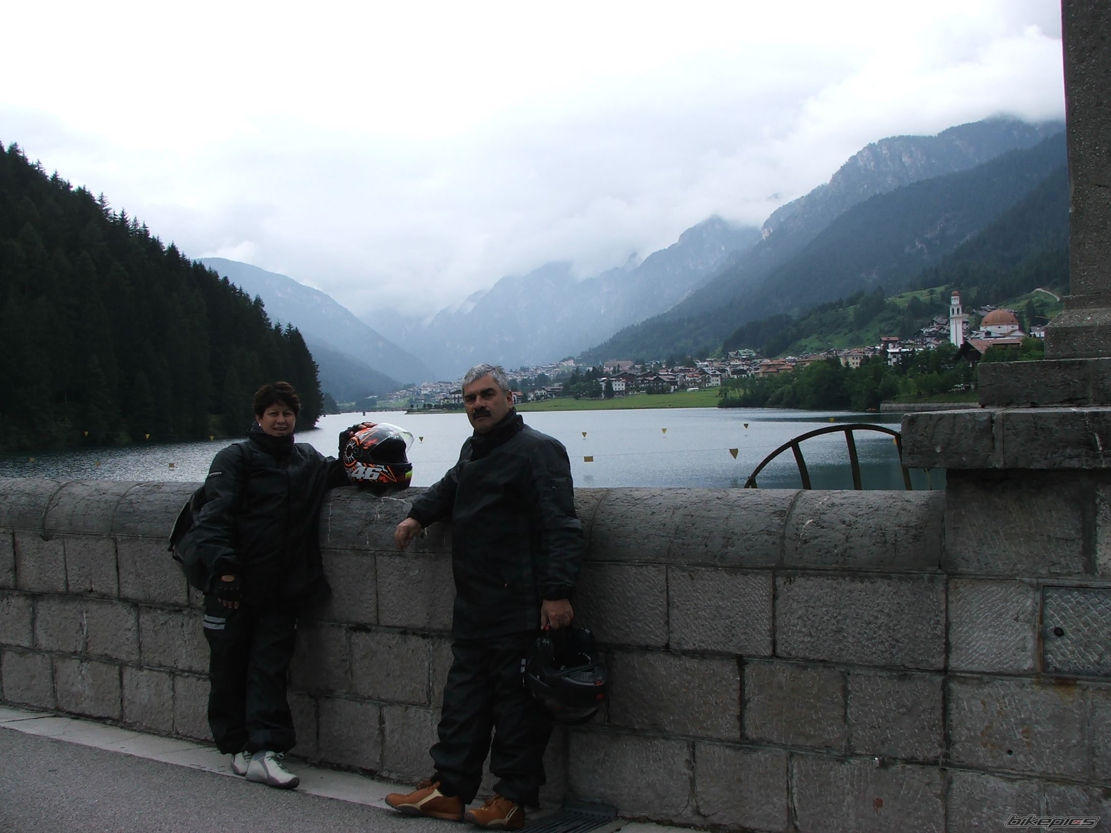 Photo 1520494