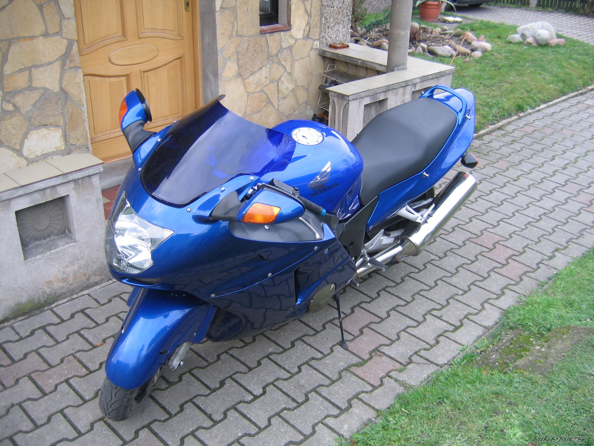 Photo 1520867