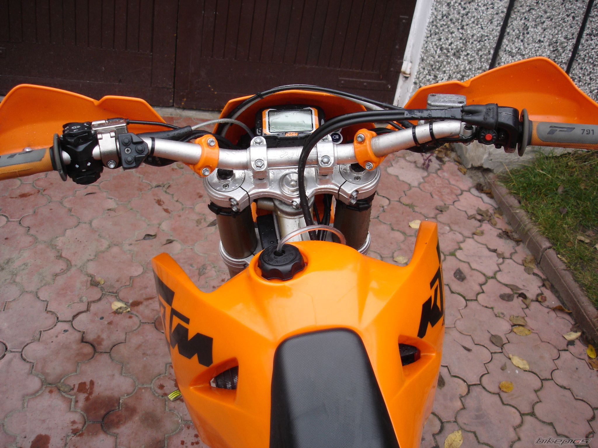 Photo 1521007