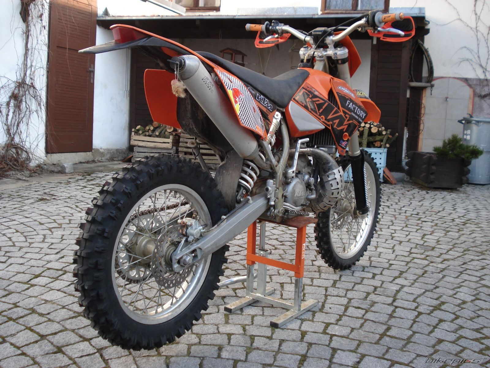 Photo 1521325
