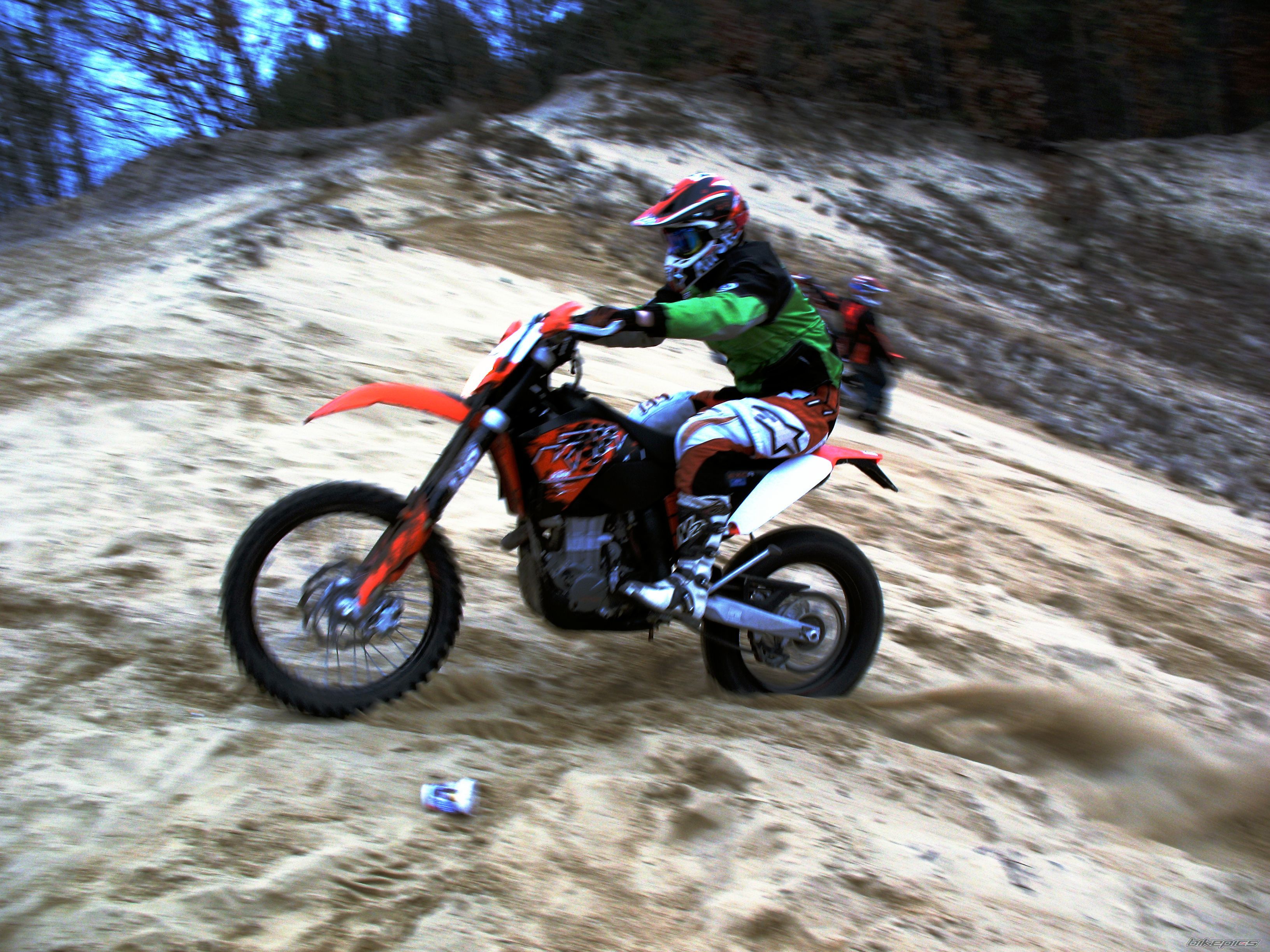 Photo 1521383