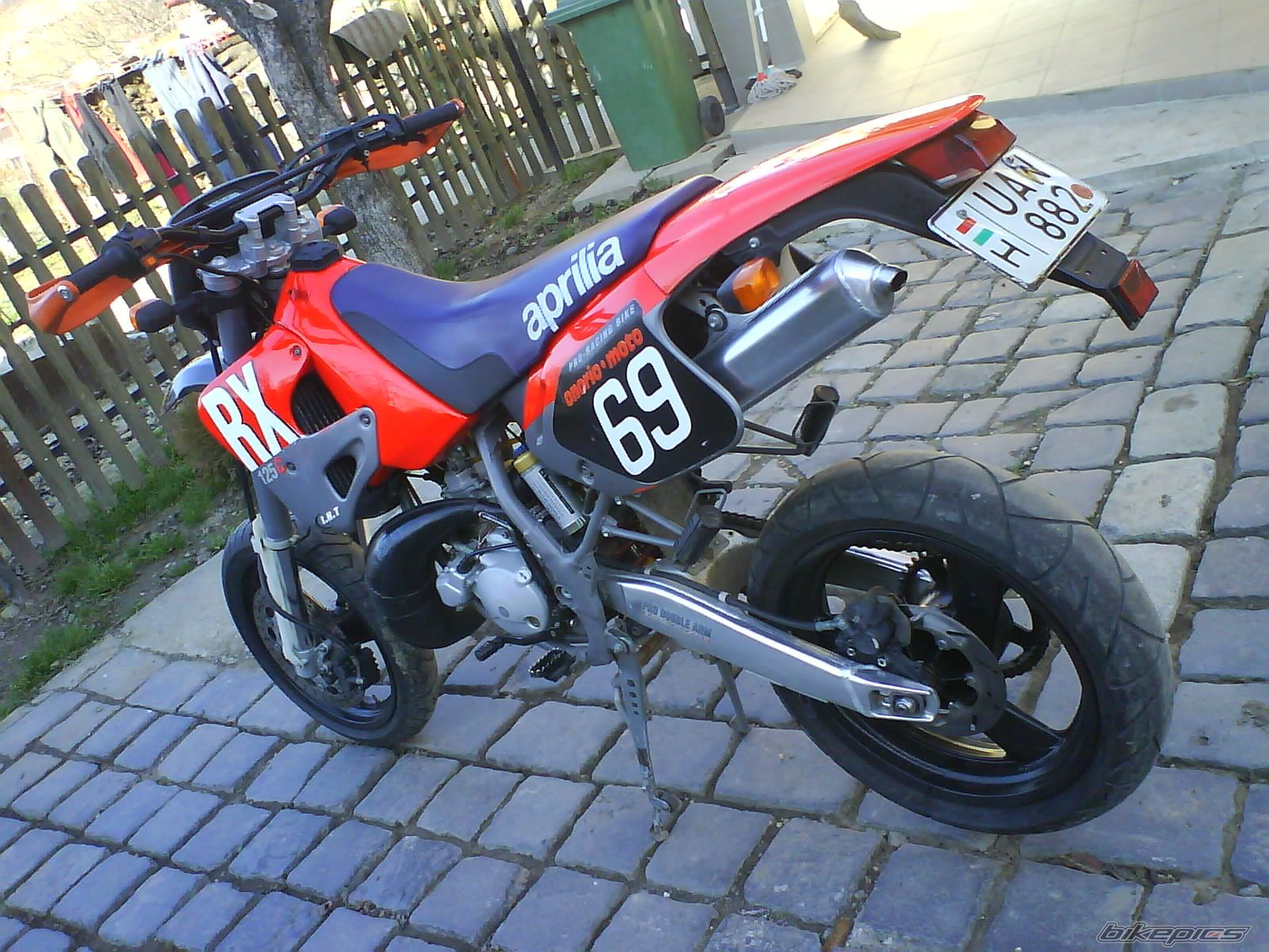 Photo 1521741