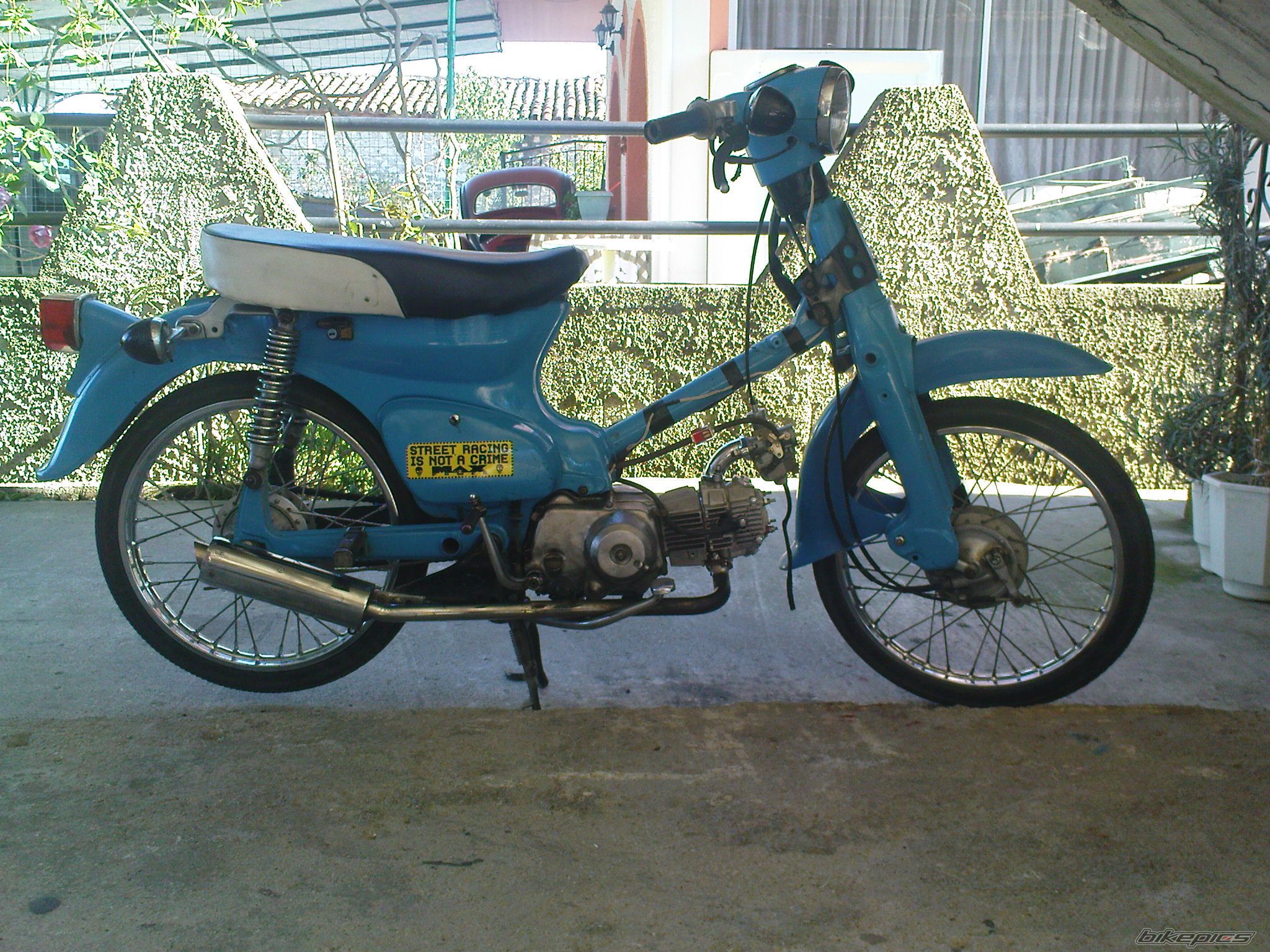 Photo 1521889
