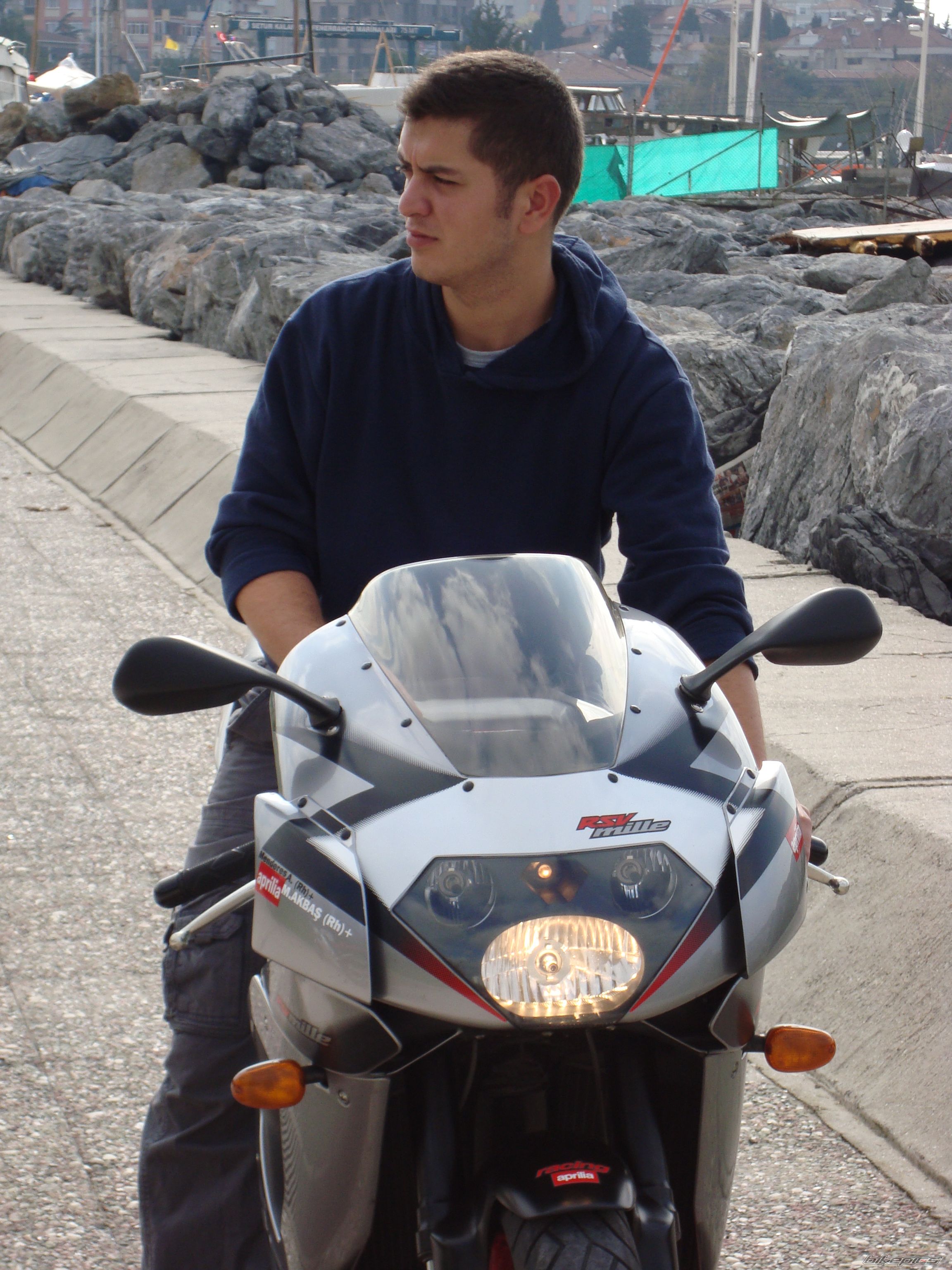 Photo 1522176