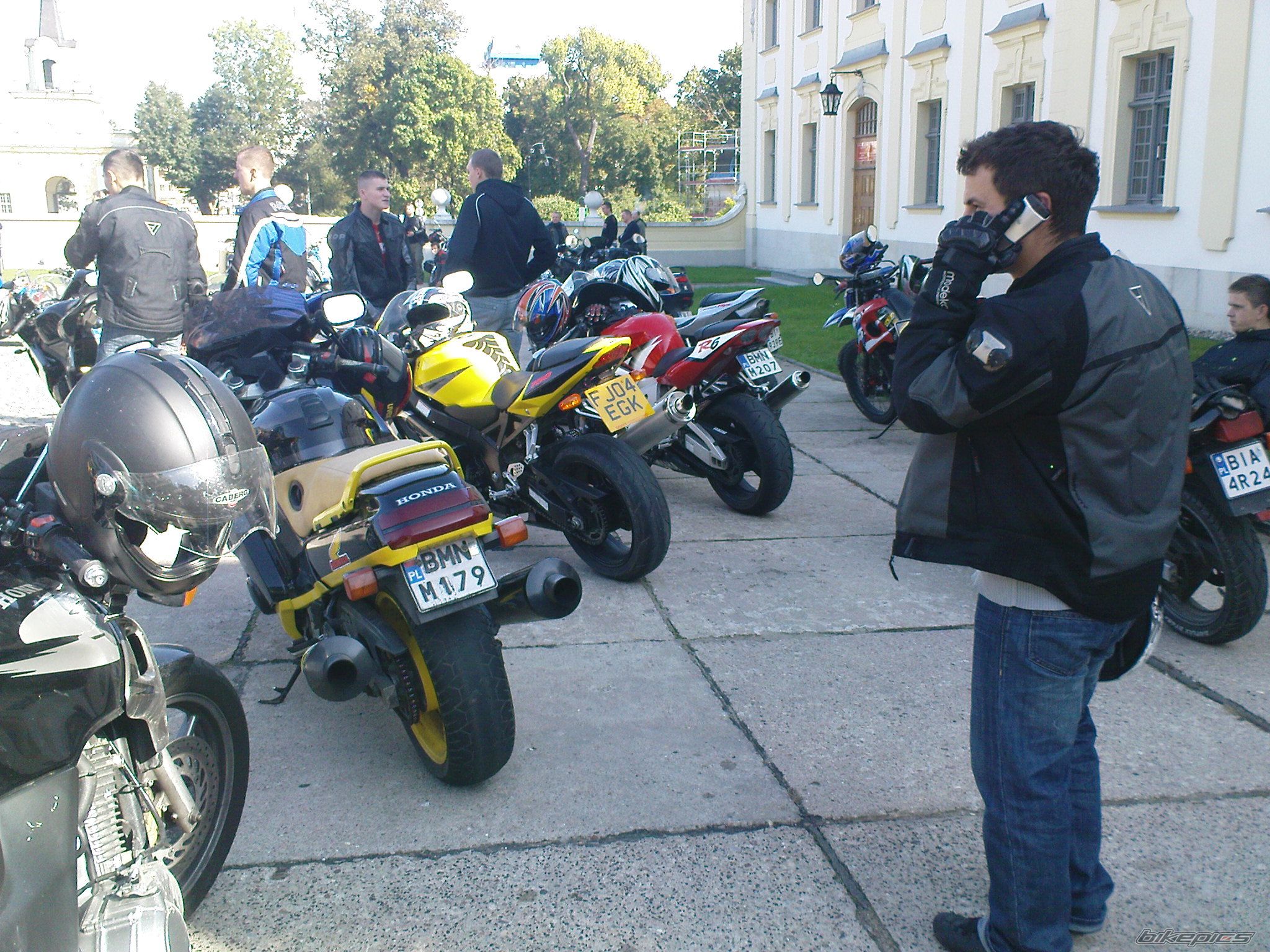Photo 1523135