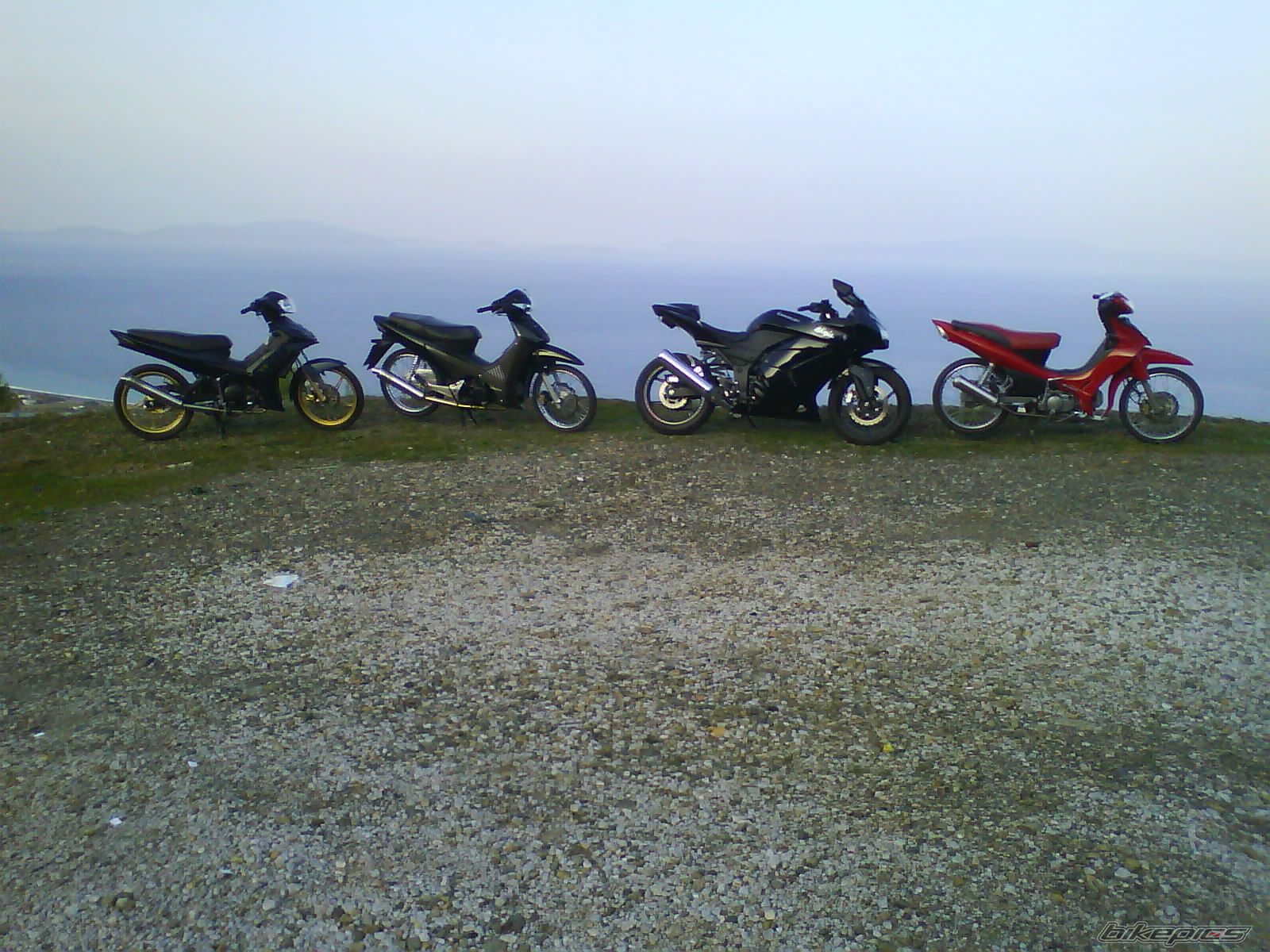 Photo 1523156