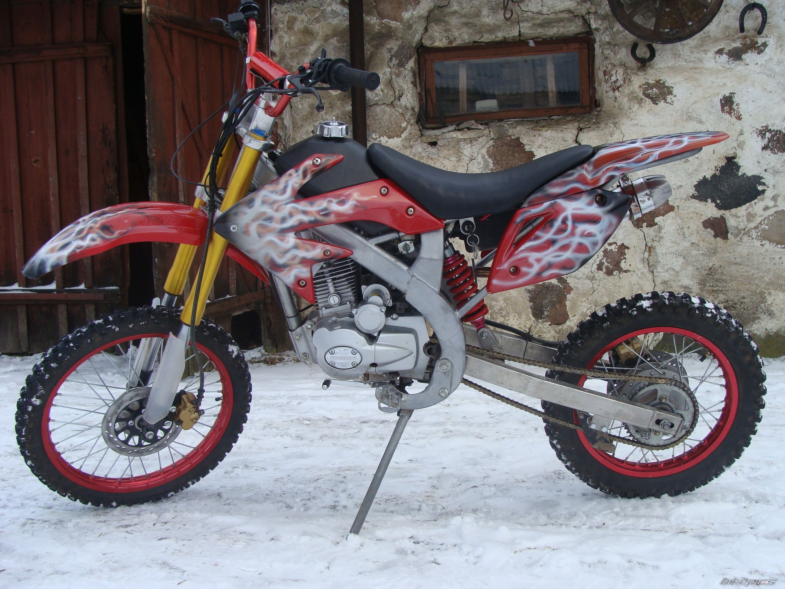 Photo 1523214