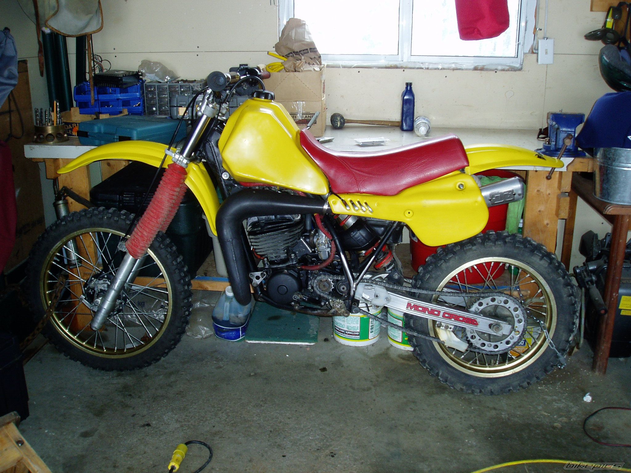 Photo 1523344