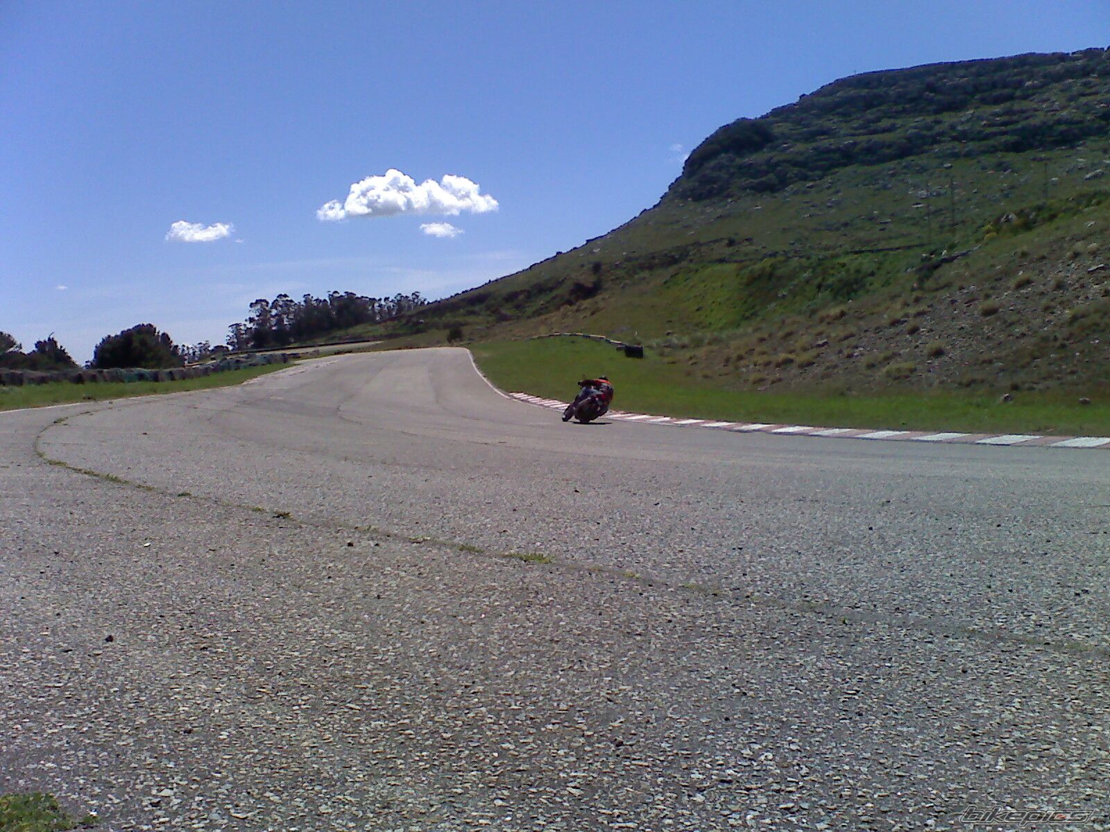 Photo 1523468