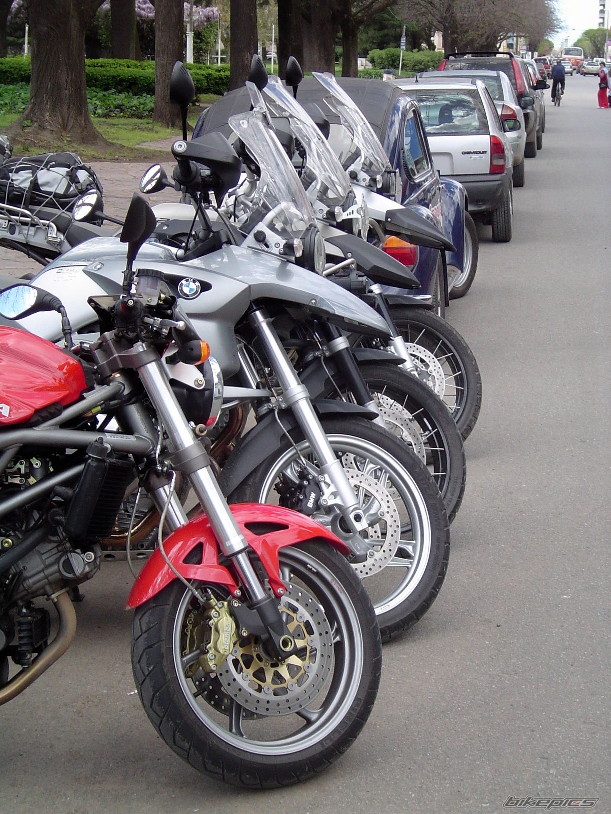 Photo 1523470