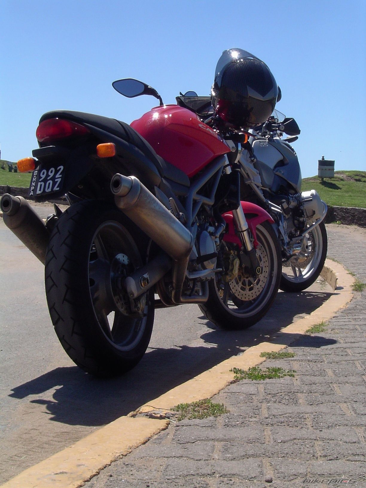 Photo 1523475