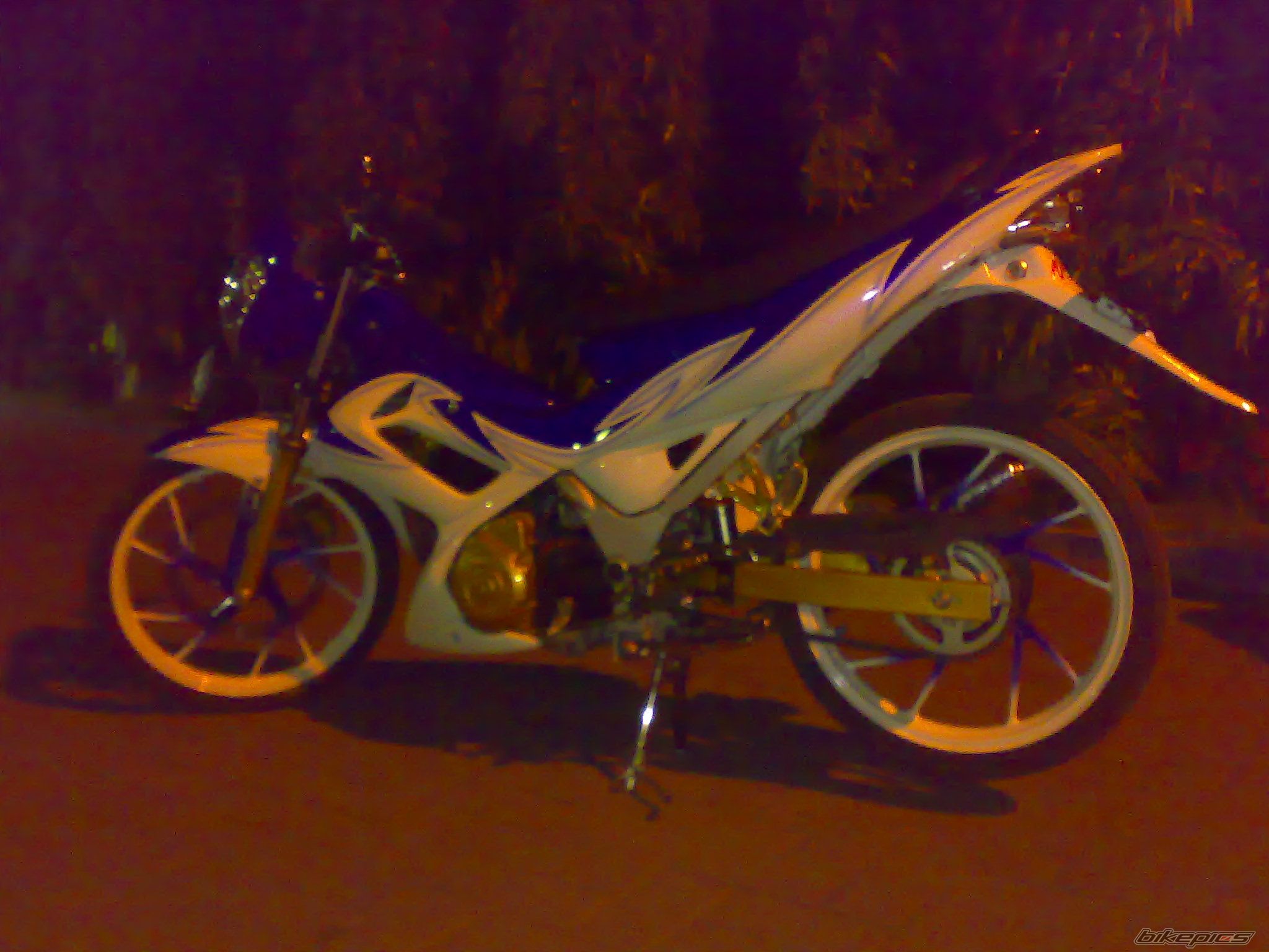 Photo 1523656