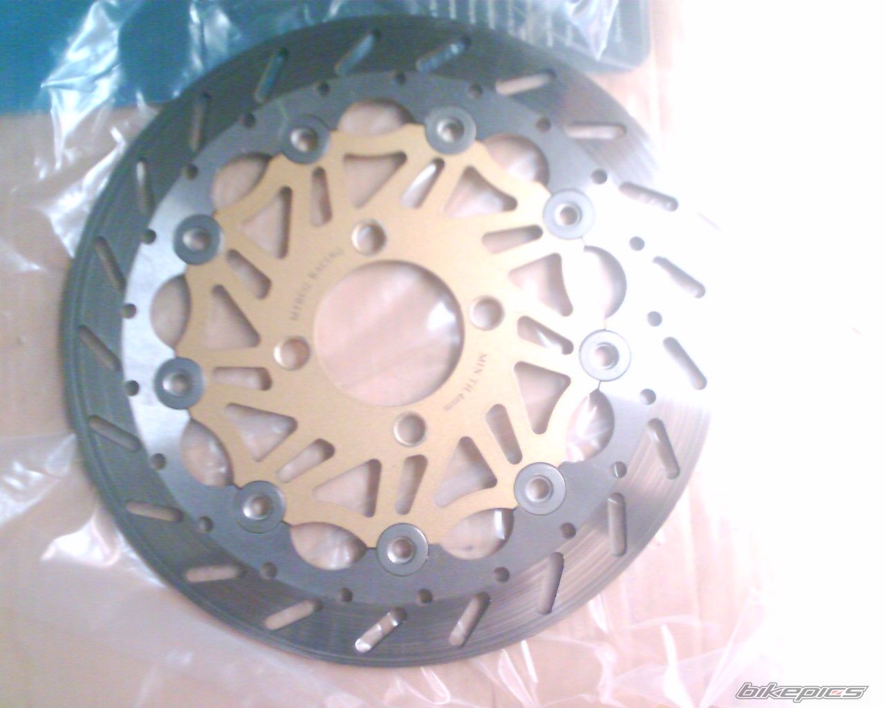 Photo 1523660