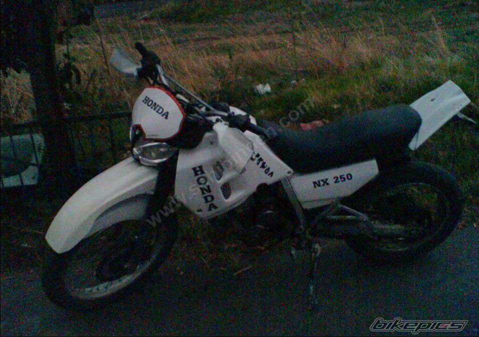 Photo 1523745