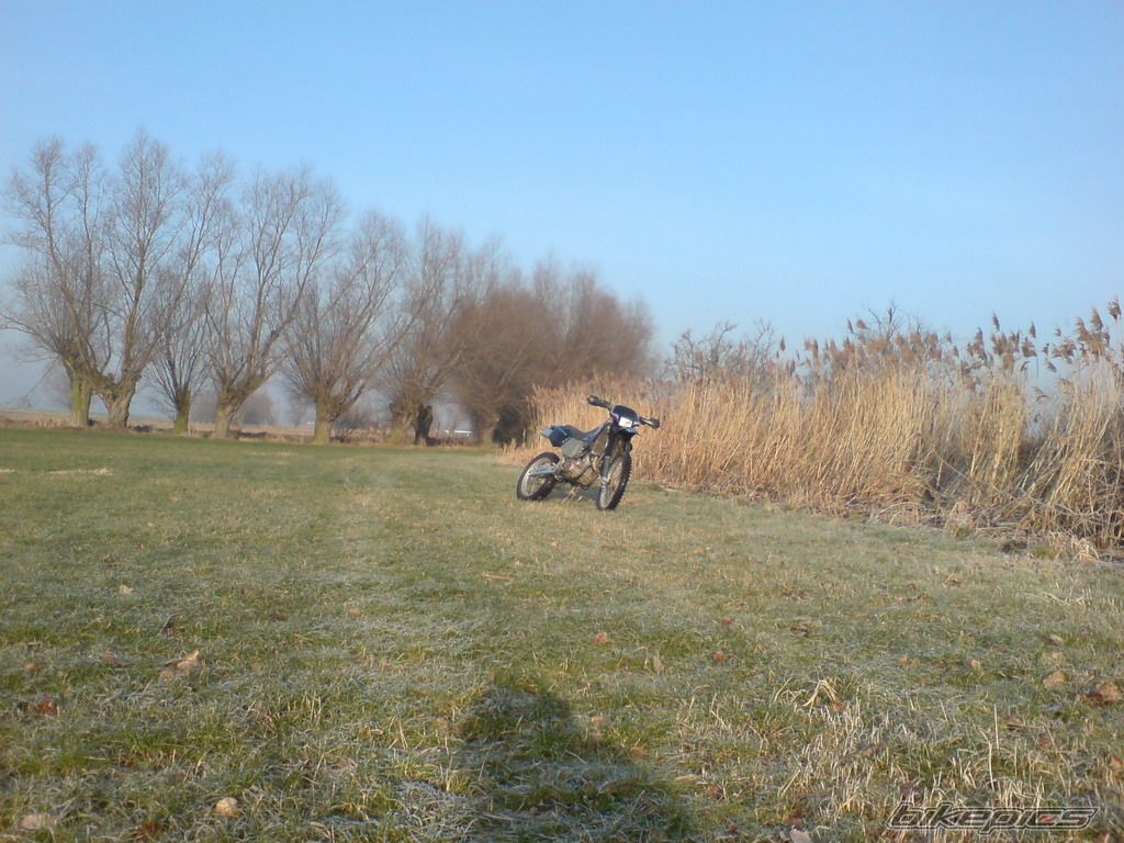 Photo 1523990