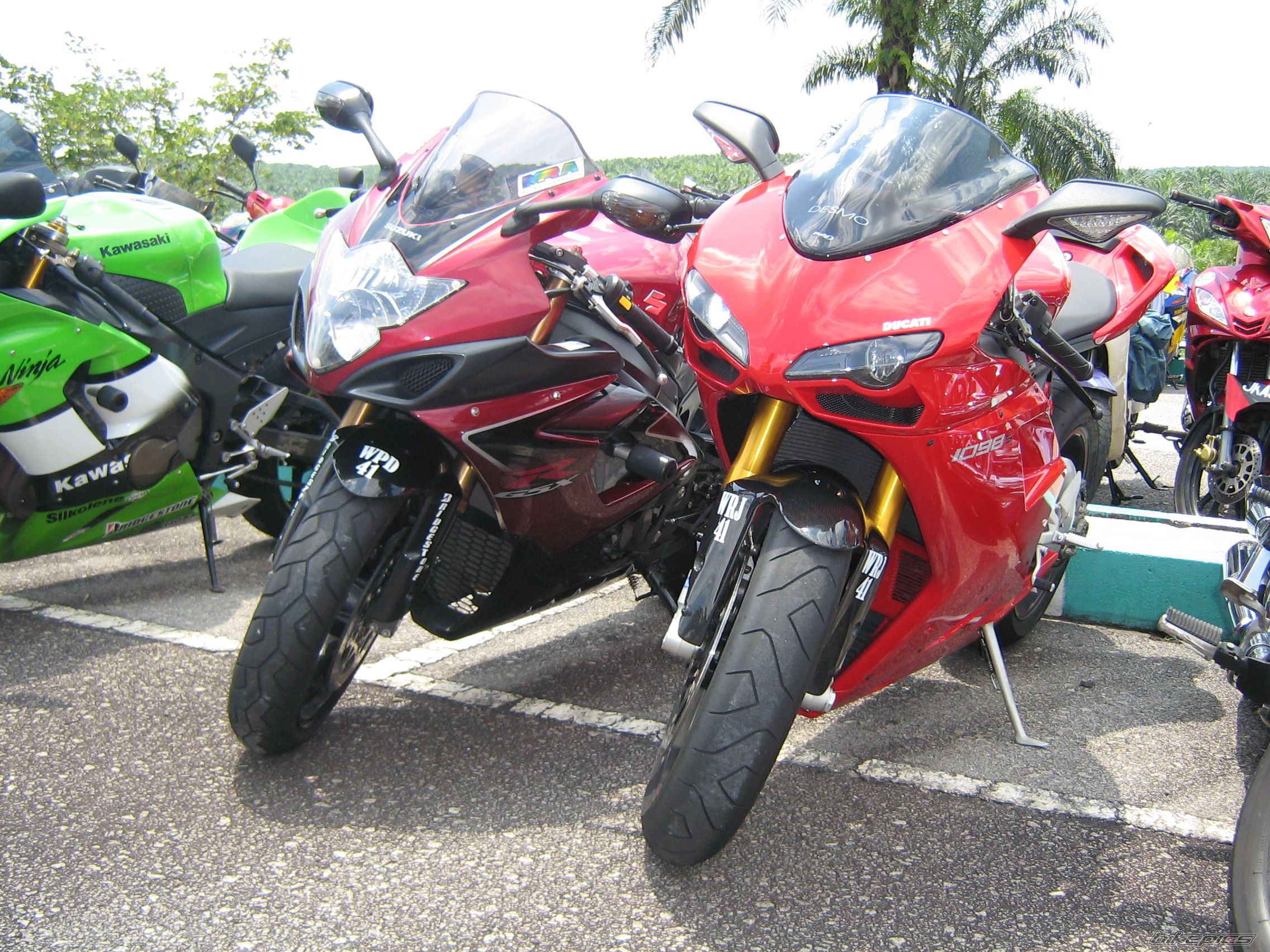 Photo 1524114