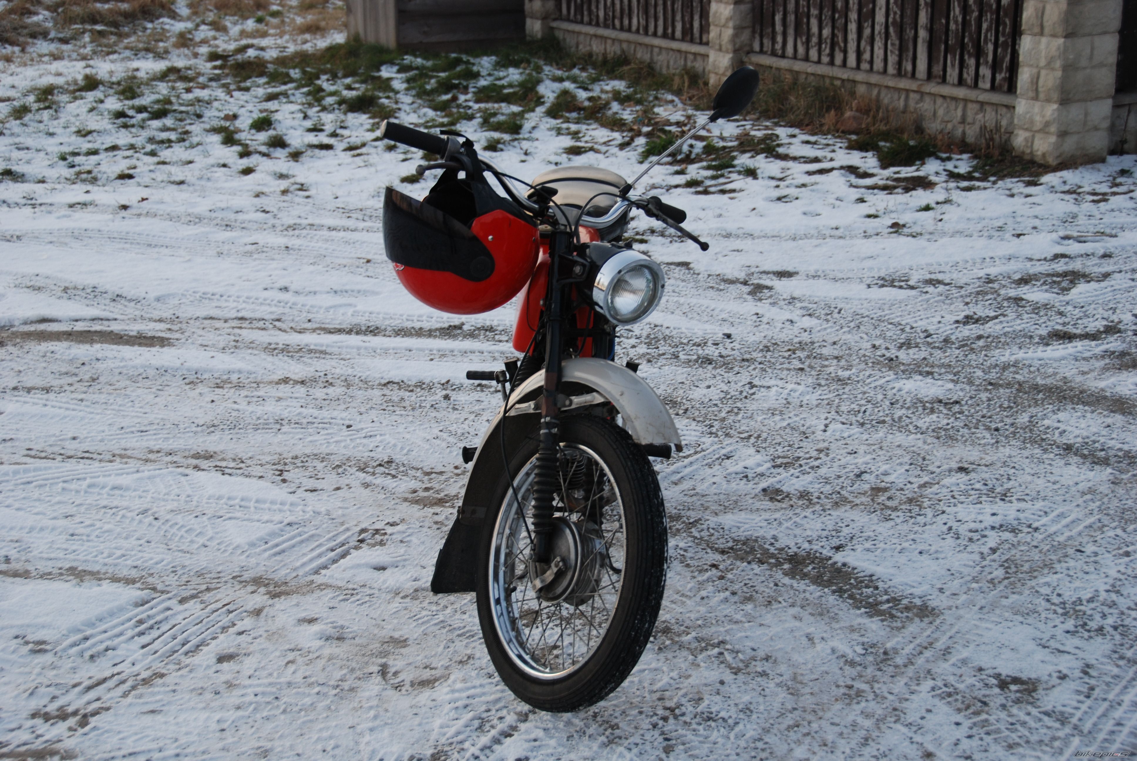 Photo 1524202