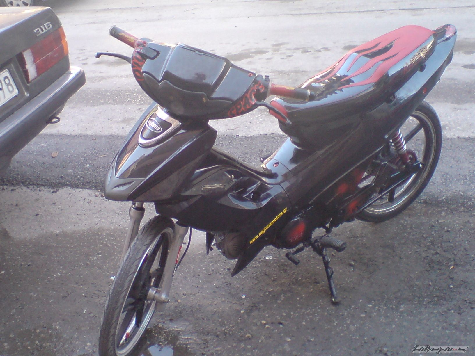 Photo 1524329